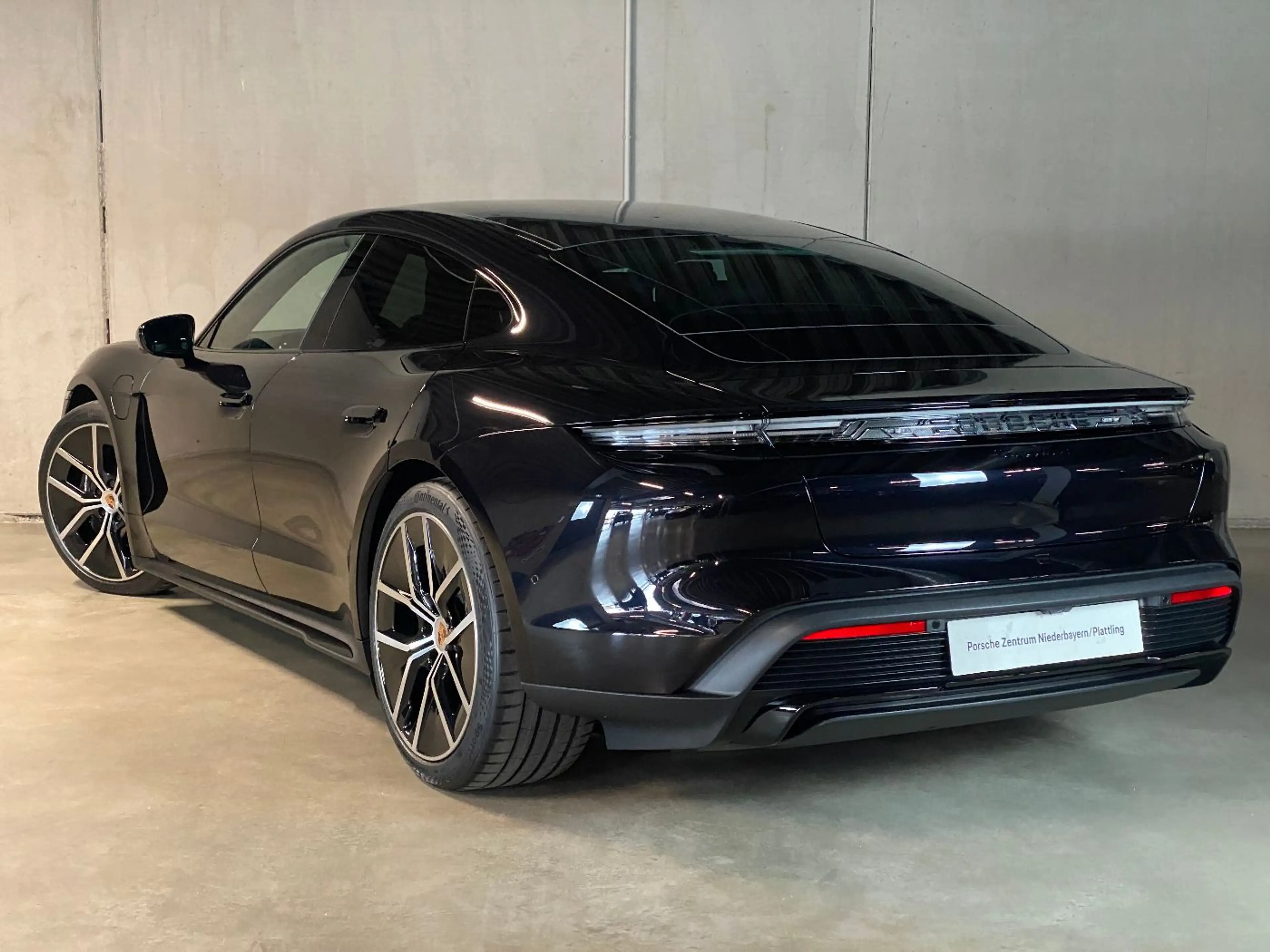 Porsche Taycan 4 Black Edition | InnoDrive | Panorama | — photo 4
