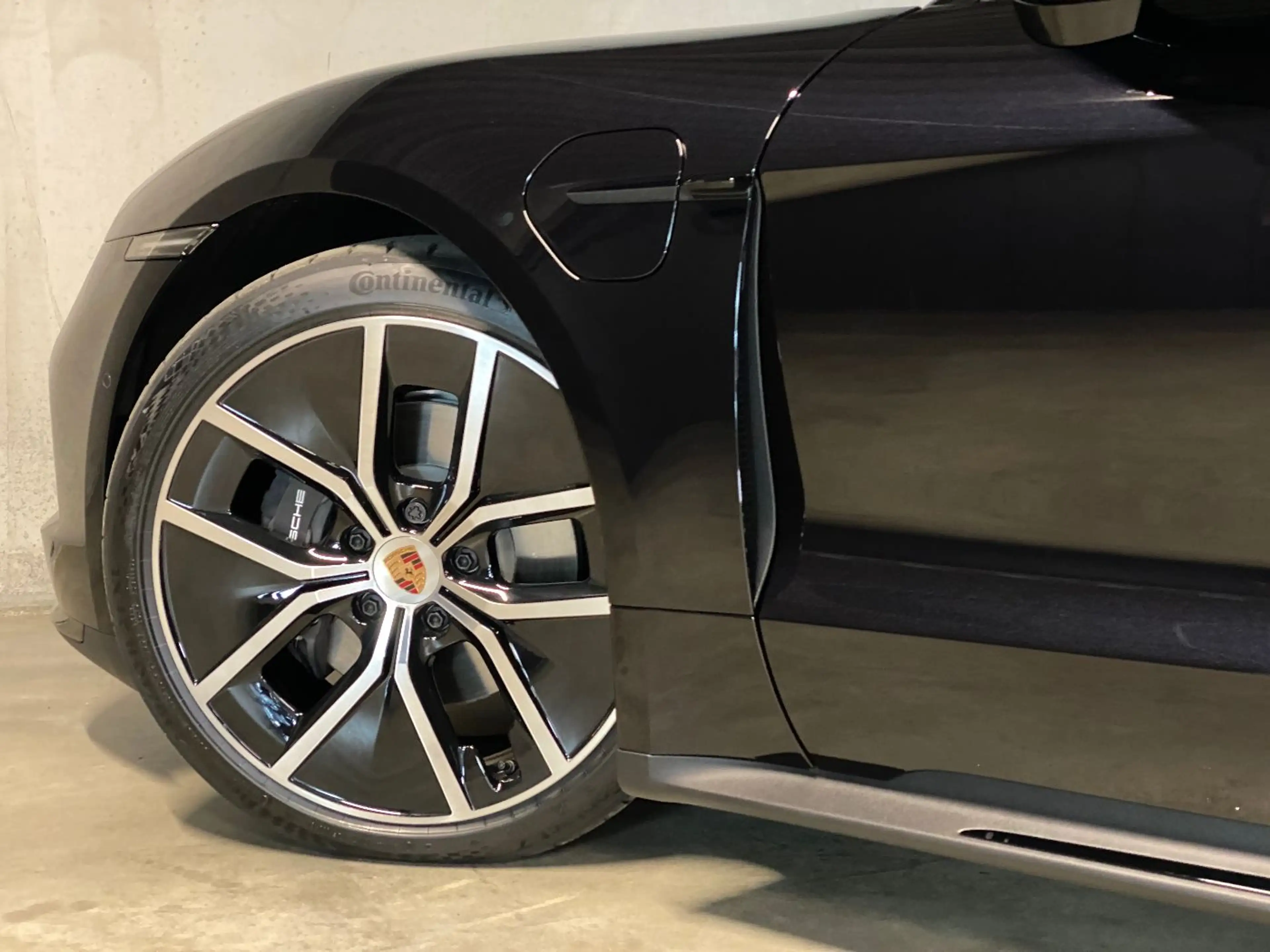 Porsche Taycan 4 Black Edition | InnoDrive | Panorama | — photo 7