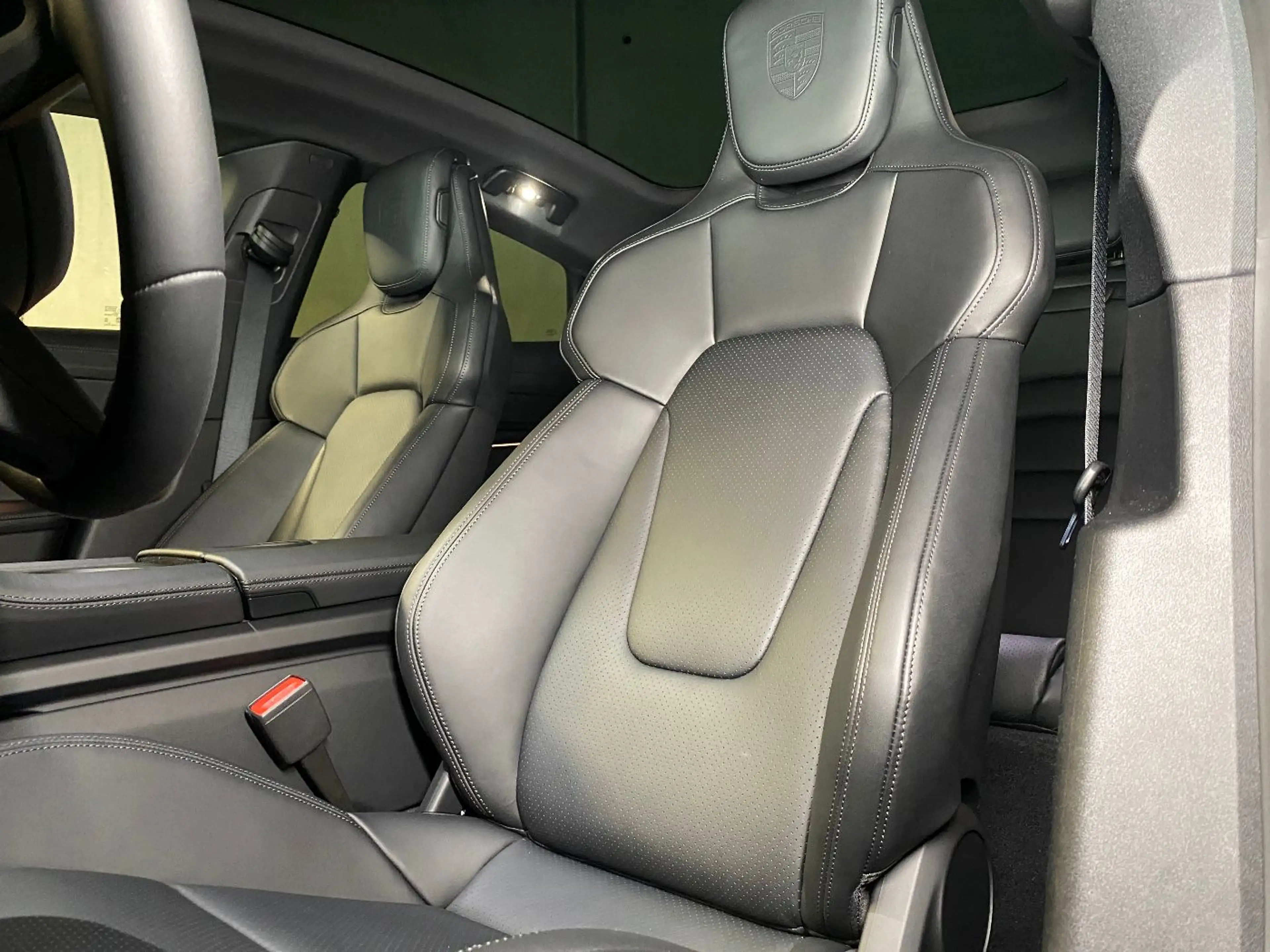 Porsche Taycan 4 Black Edition | InnoDrive | Panorama | — photo 13