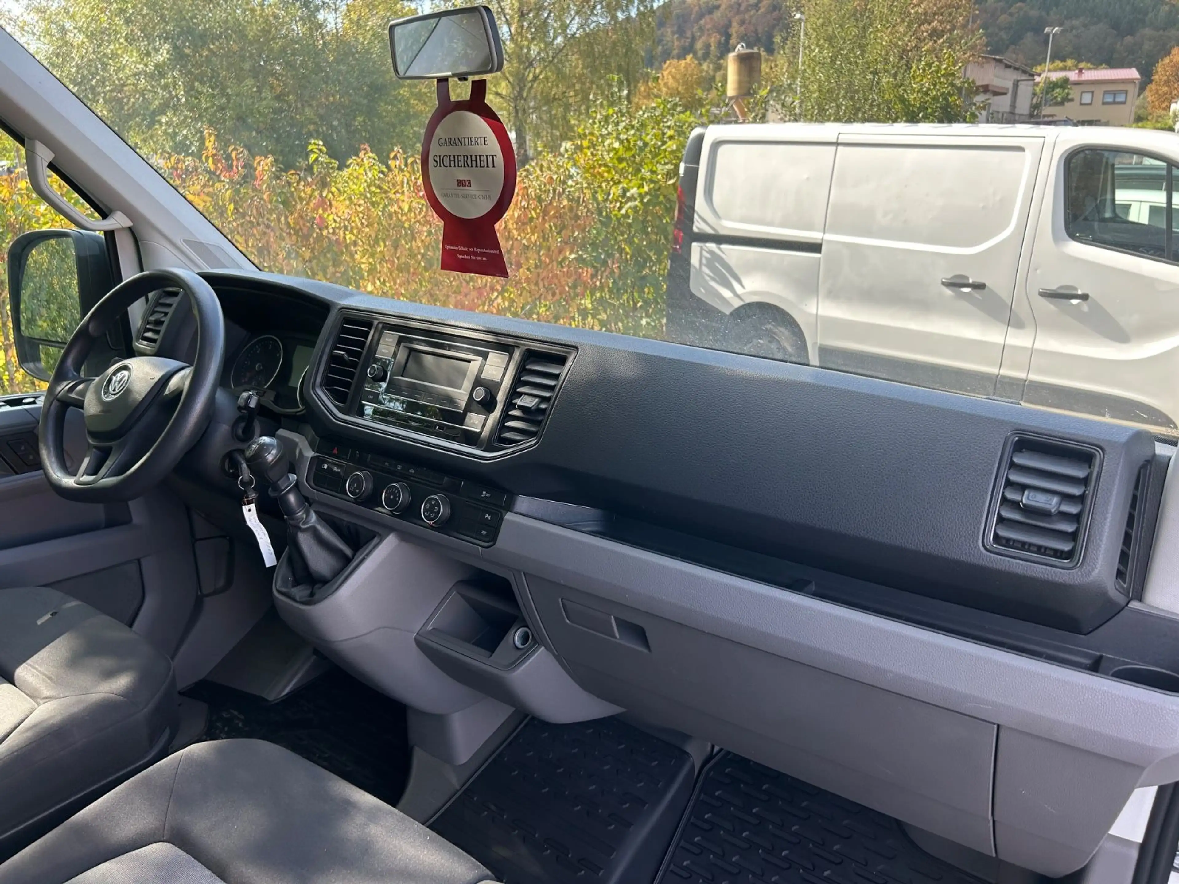 Volkswagen Crafter Kasten 30 mittellang FWD EcoProfi — photo 13