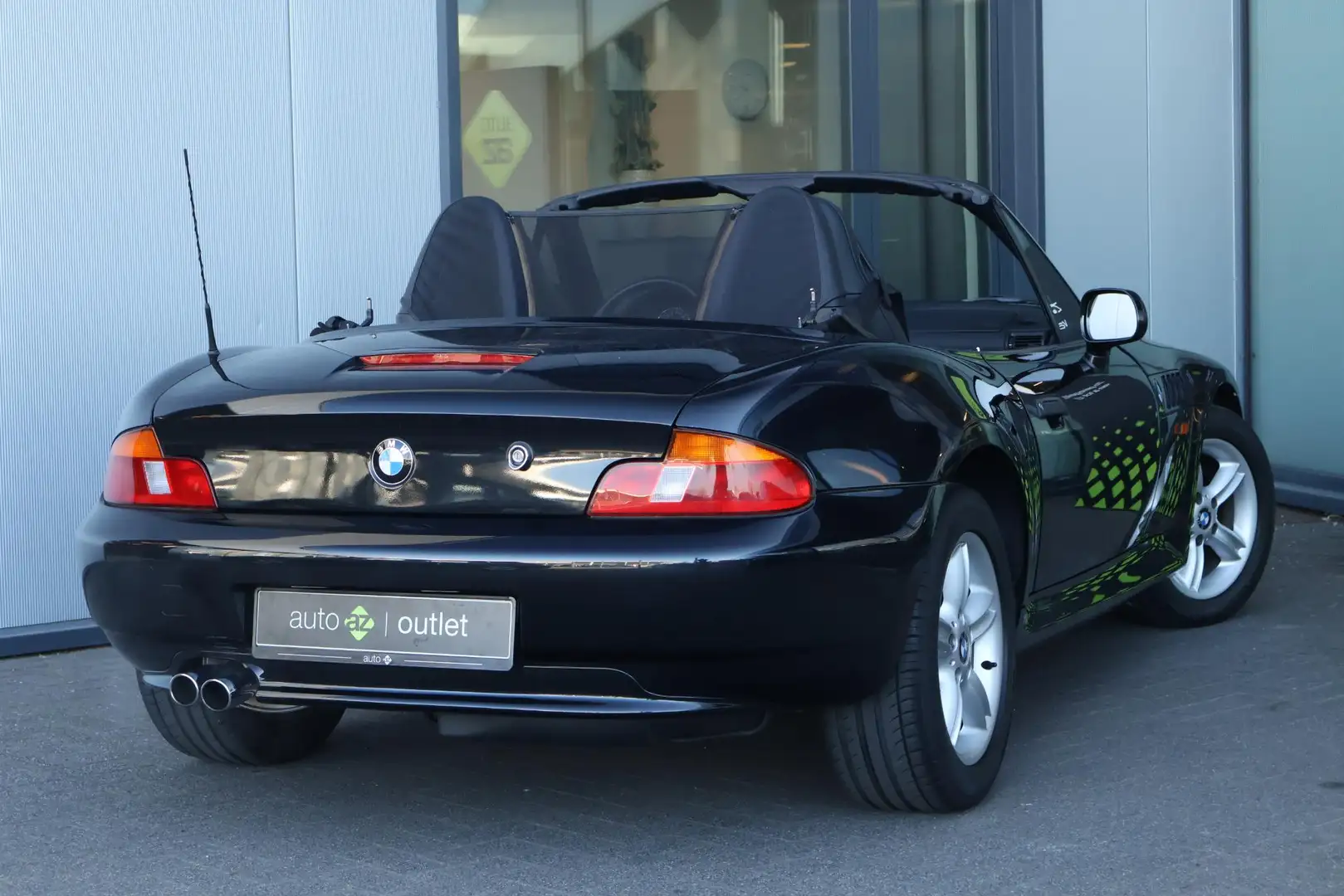 BMW Z3 Roadster 2.2i S Zwart - 2