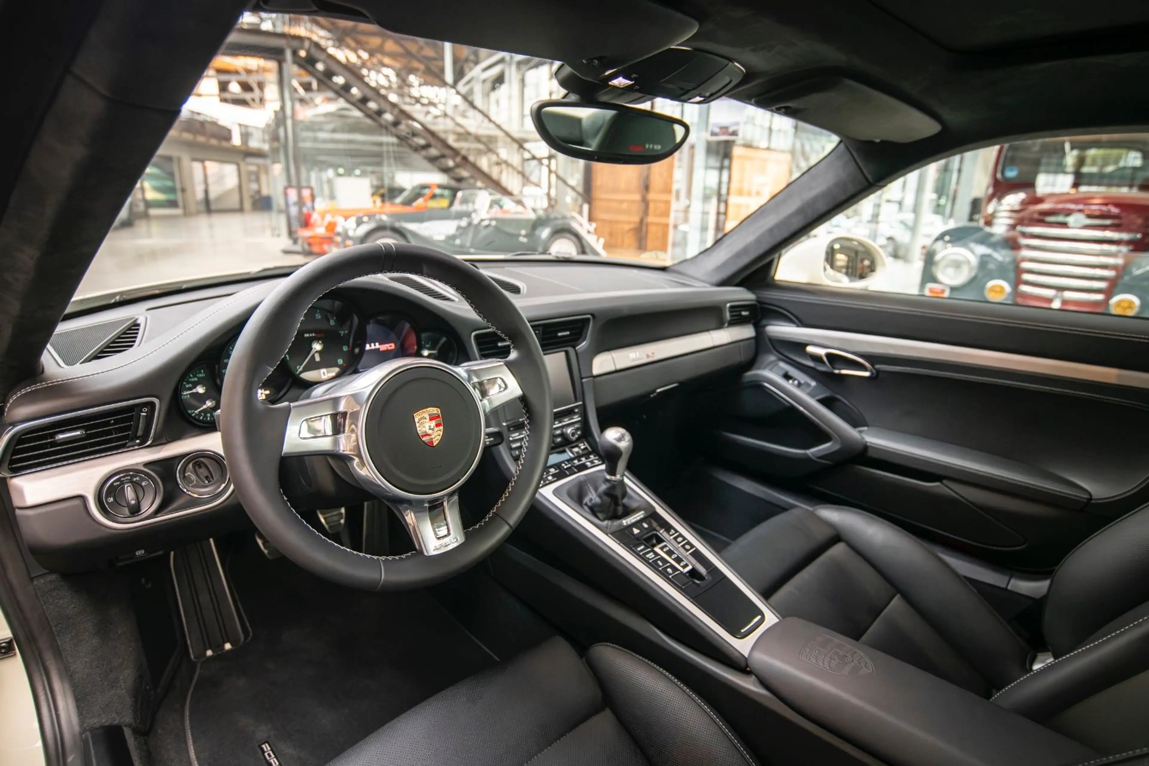 Porsche 991 .1 Carrera S - 50 Jahre 911 - 1. Hand - — photo 24