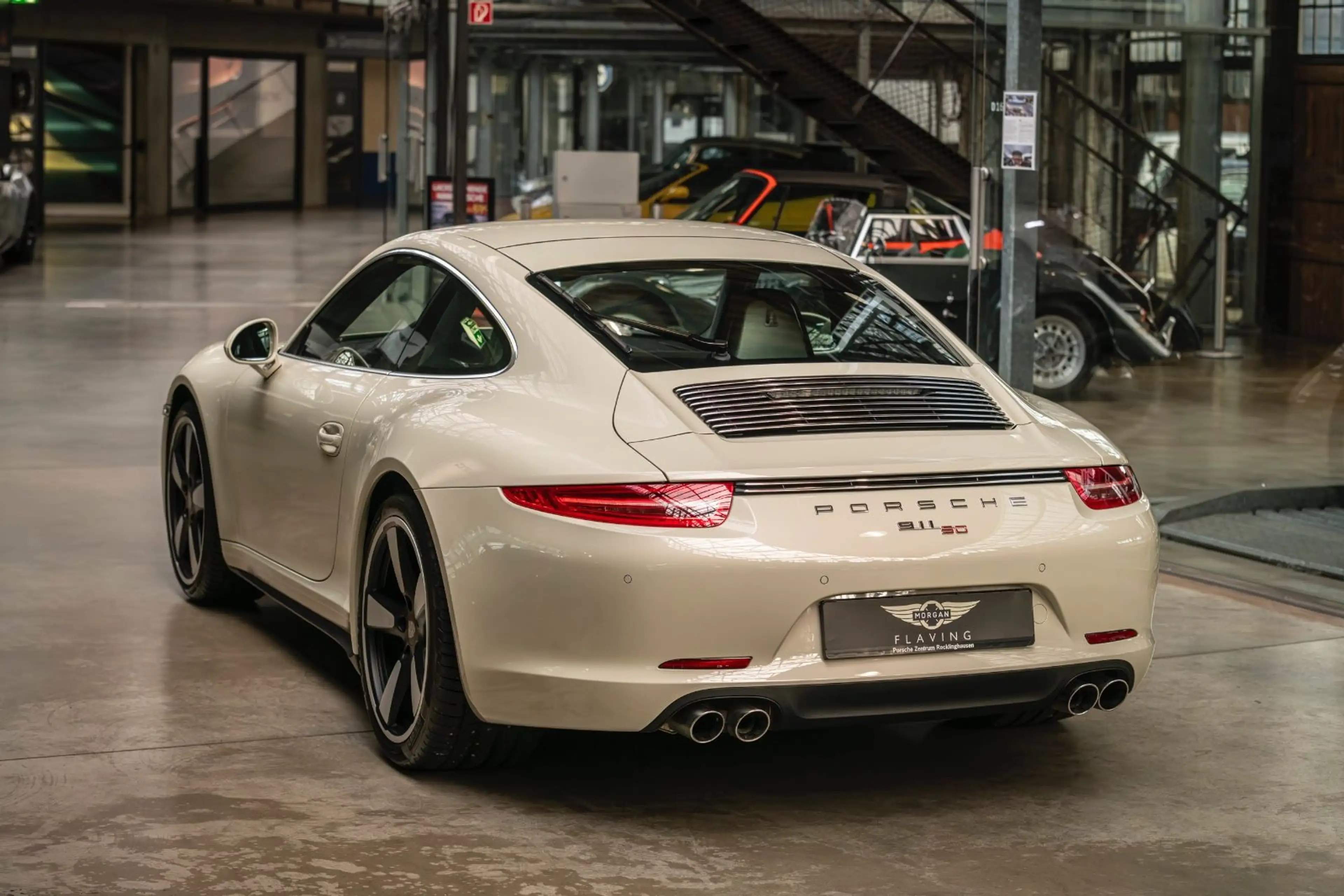 Porsche 991 .1 Carrera S - 50 Jahre 911 - 1. Hand - — photo 4
