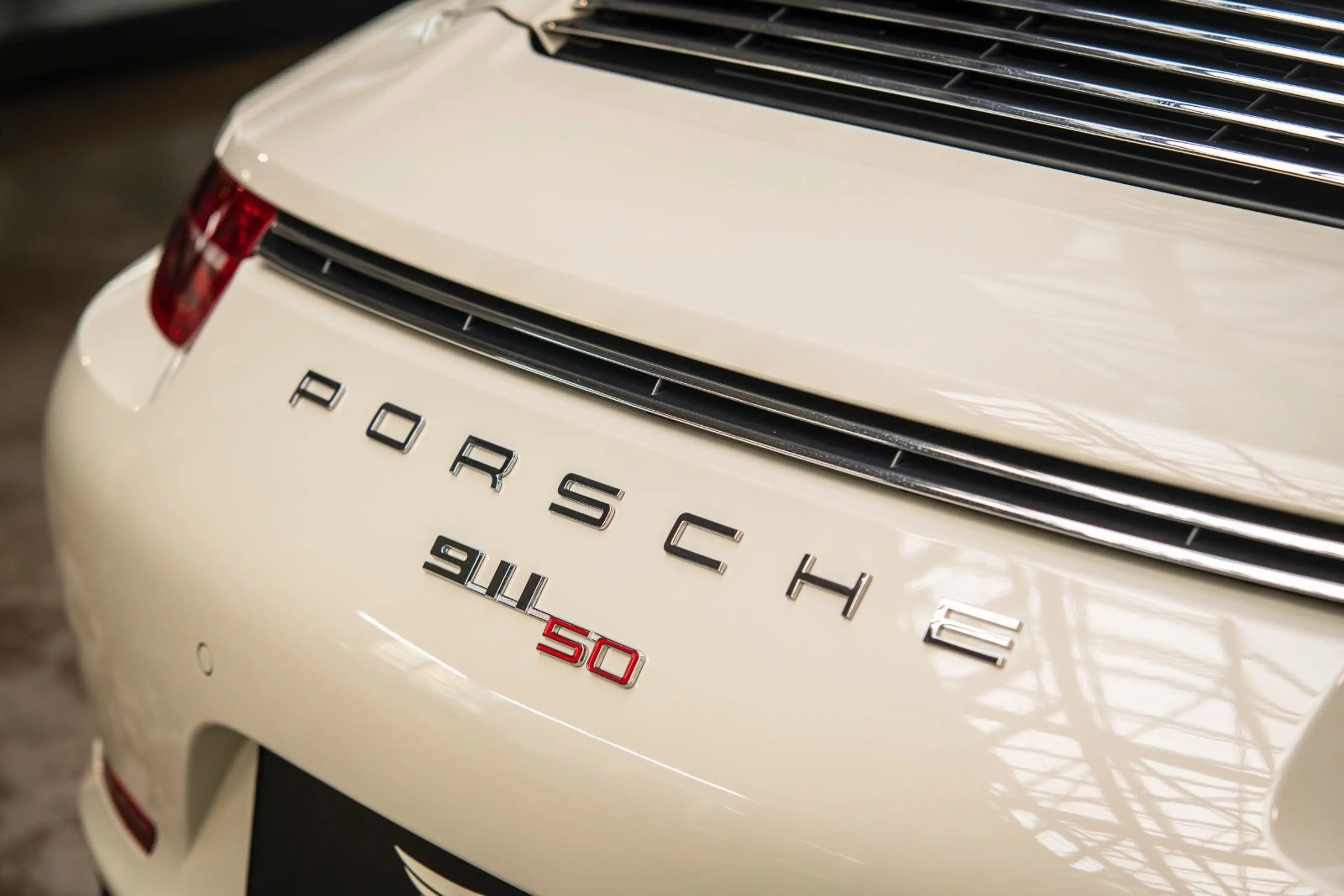 Porsche 991 .1 Carrera S - 50 Jahre 911 - 1. Hand - — photo 19