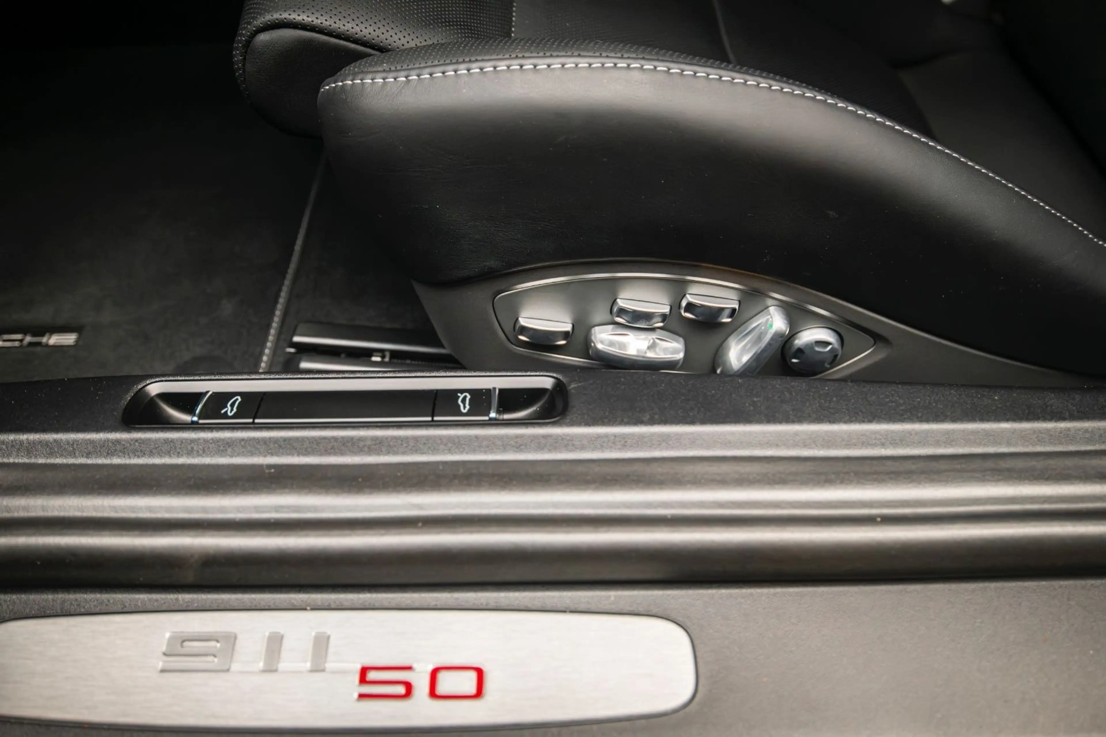 Porsche 991 .1 Carrera S - 50 Jahre 911 - 1. Hand - — photo 33