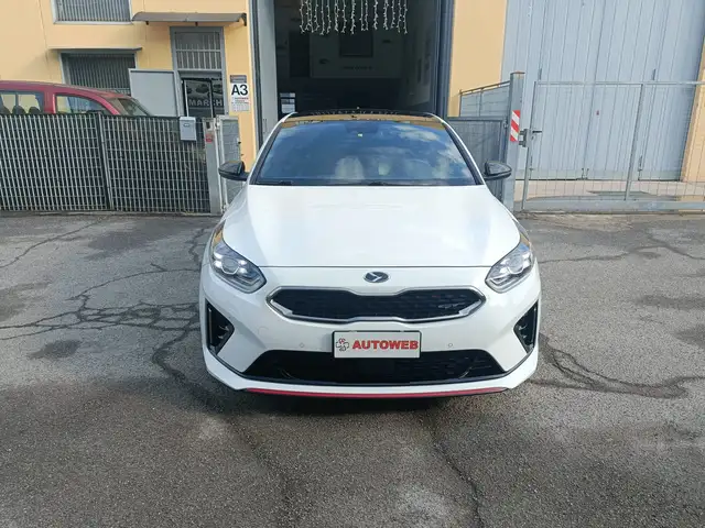 Kia Ceed / cee'd ProCeed 1.6 t-gdi GT 204cv dct