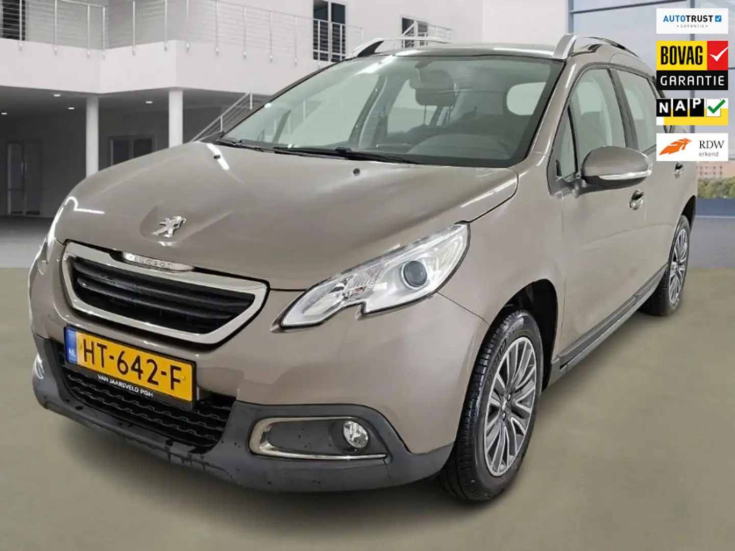 Peugeot 2008 1.2 PureTech Active 1e Eig. 32.494 km +NAP NL-auto Grau - 1