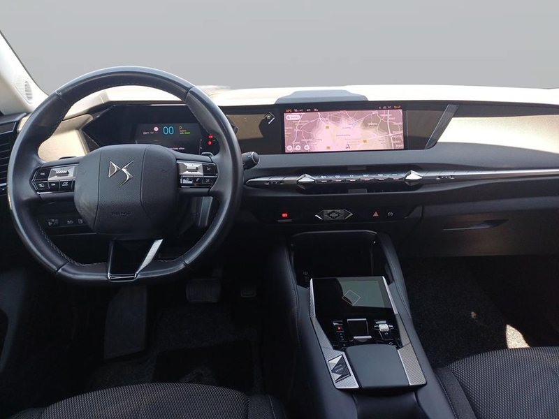 DS Automobiles DS 4 BASTILLE+ E-TENSE — photo 9