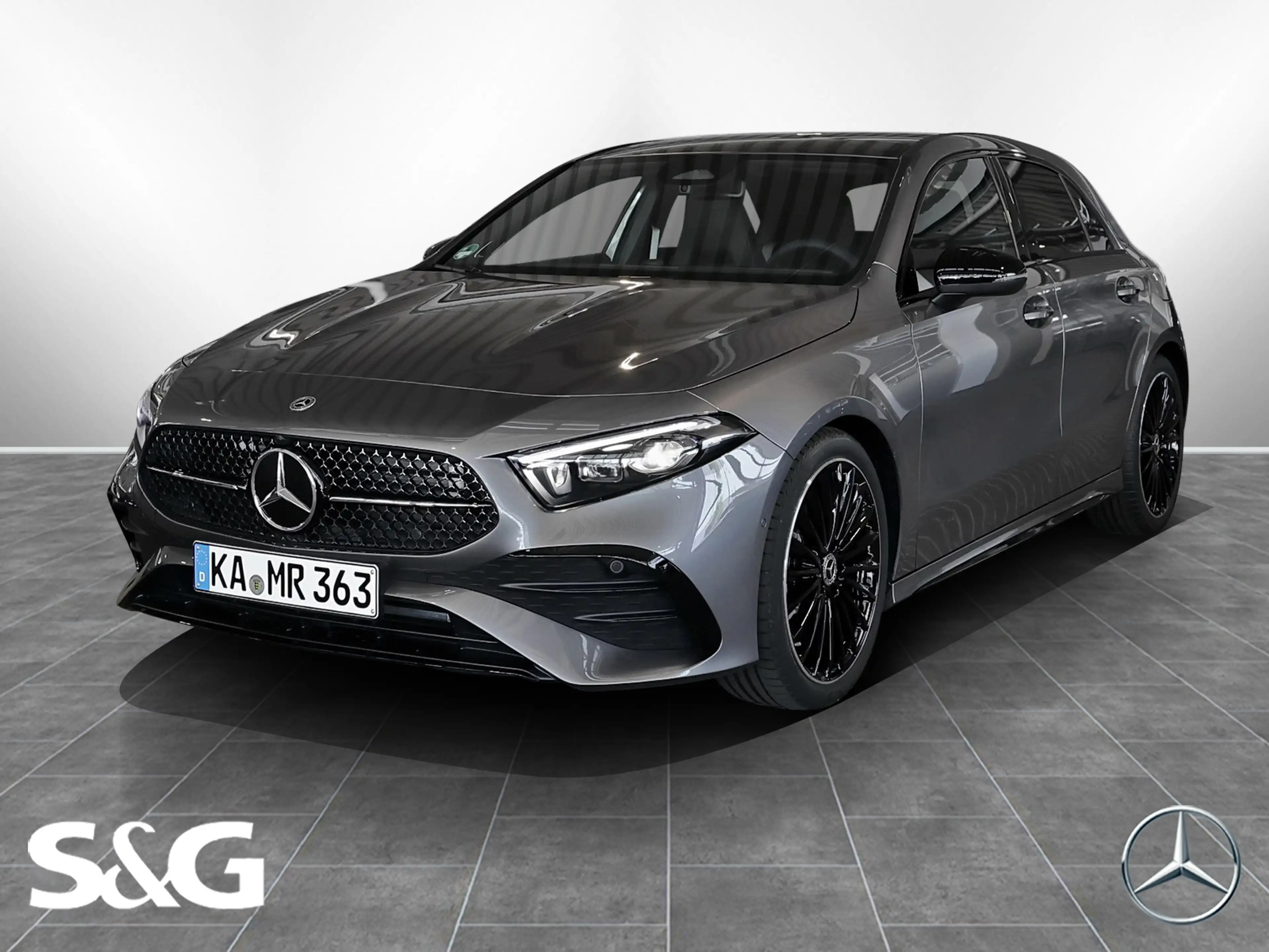 Mercedes-Benz A 220 4M AMG MBUX+RüKam+M-LED+Pano+Burmester+19