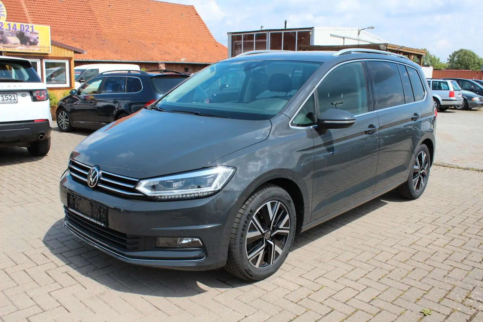 Volkswagen Touran 2.0 TDI DSG Navi LED ACC DAB Massage Grau - 1