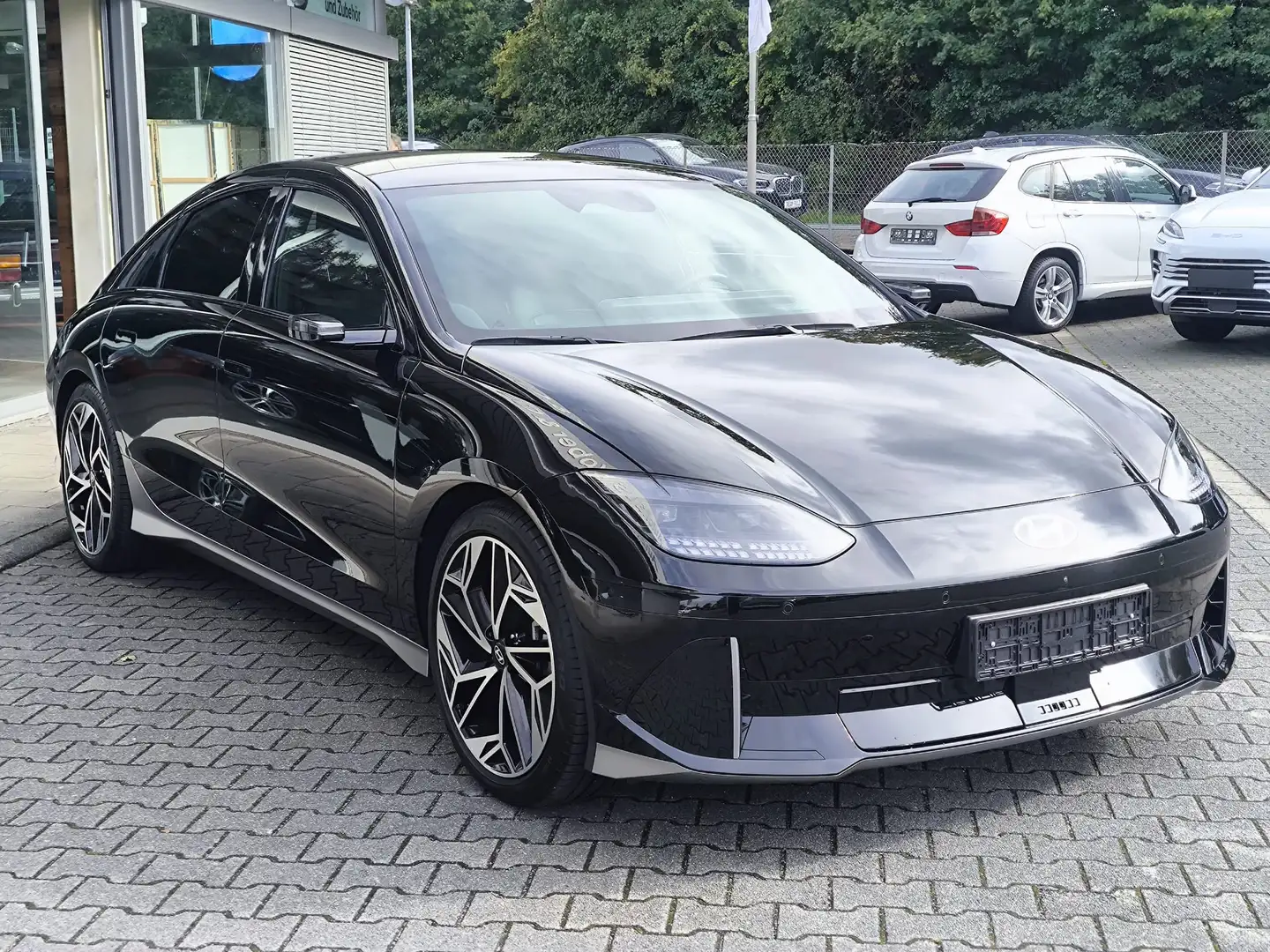 Hyundai IONIQ 6 Uniq 2WD WERKSGA+PANO+MEMO+BOSE+ACC+360° Noir - 2