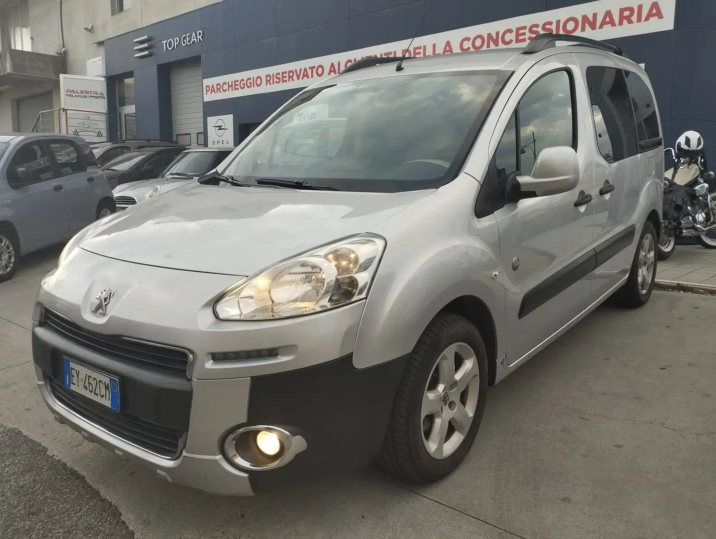 Peugeot Partner Partner Tepee 2008 Tepee 1.6 hdi Outdoor 115cv Grigio - 1