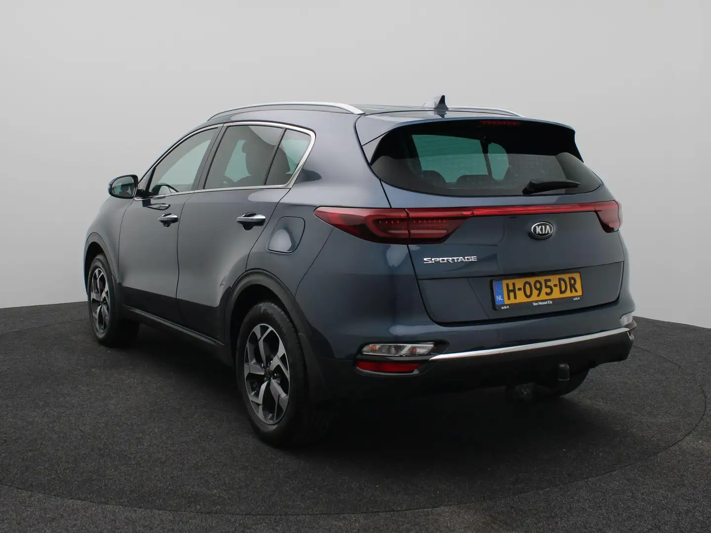 Kia Sportage 1.6 GDI DynamicLine | Navigatie | Achteruitrijcame Blauw - 2