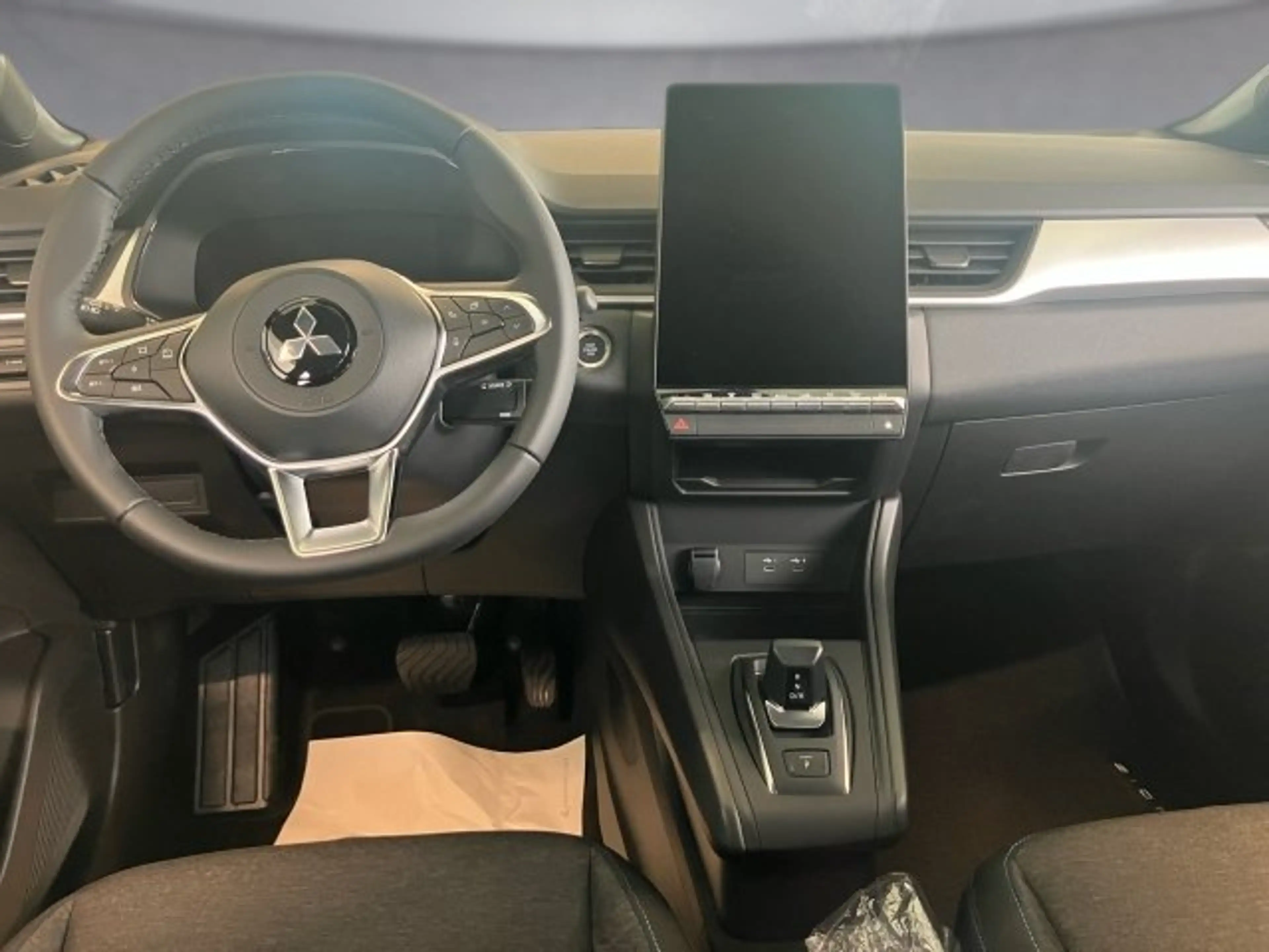 Mitsubishi Grandis 1,8 HEV Invite C AT 26,5 — photo 6