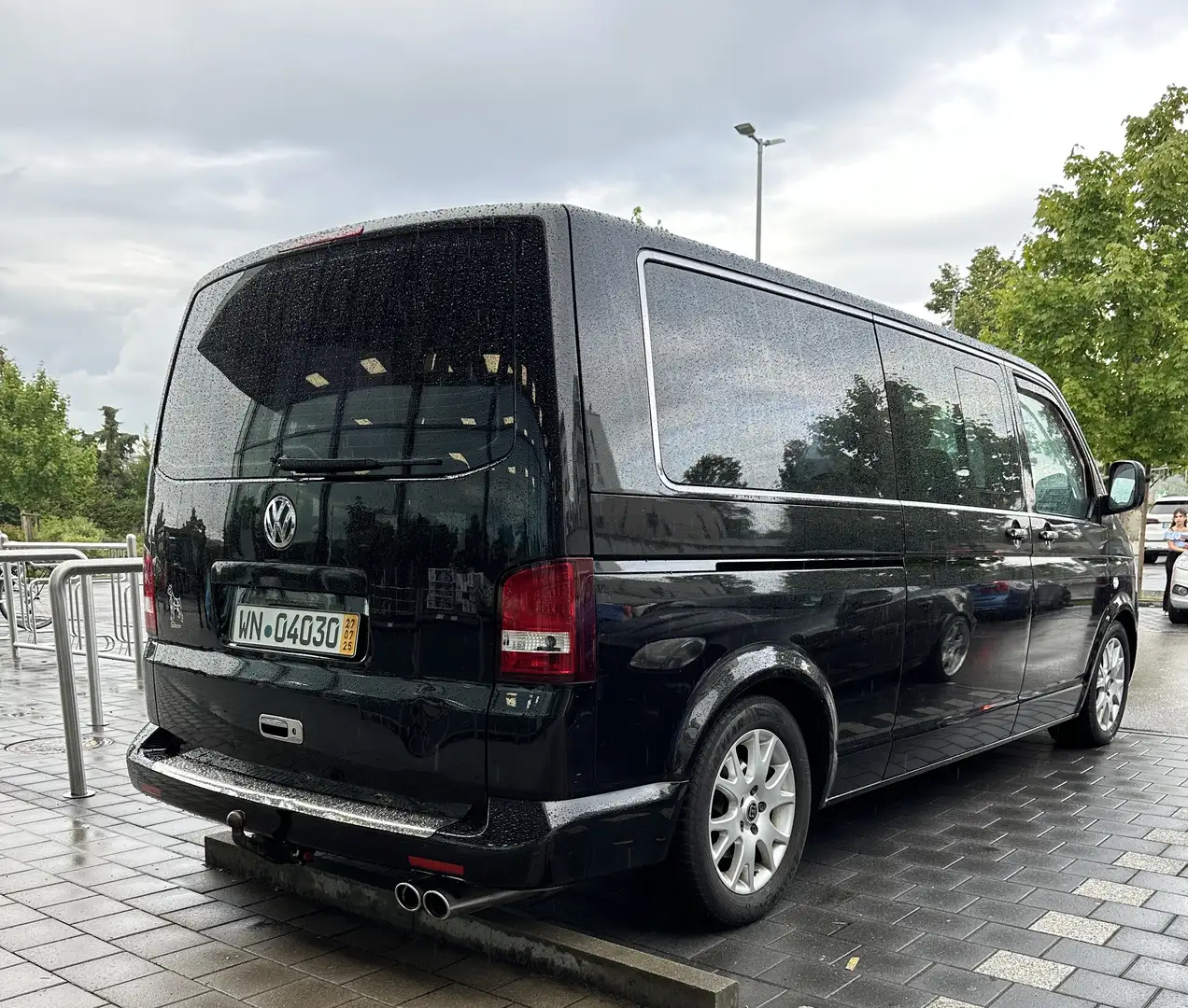 Volkswagen T5 VW T5 3.2 V6 Motion 6 Gang Lang Schwarz - 2