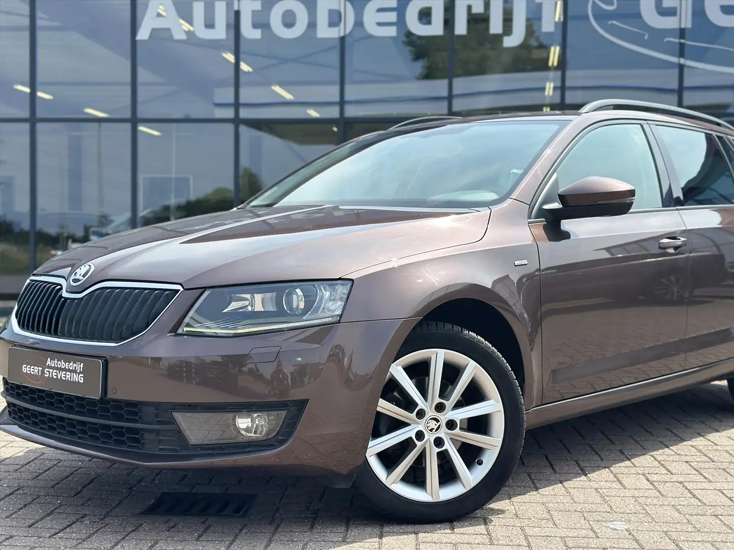 Skoda Octavia 1.4 TSI 150pk Greentech DSG Ambition Businessline Bruin - 2