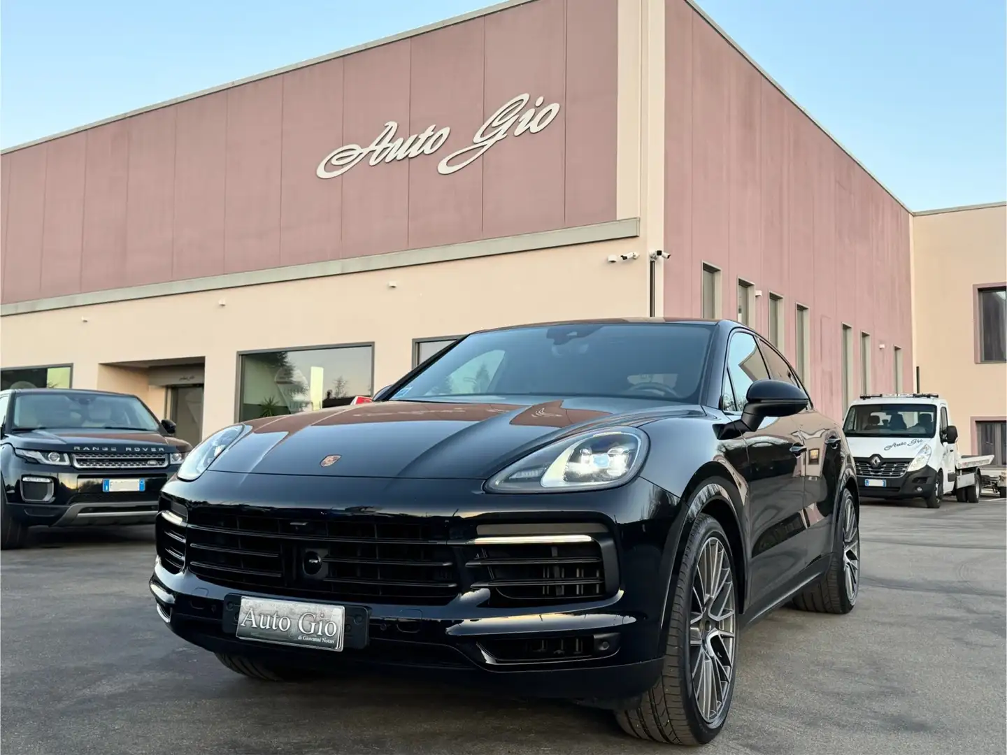 Porsche Cayenne COUPE TETTO PANORAMI TRAINO SOSP CERCHI 22 POLLICI Nero - 1