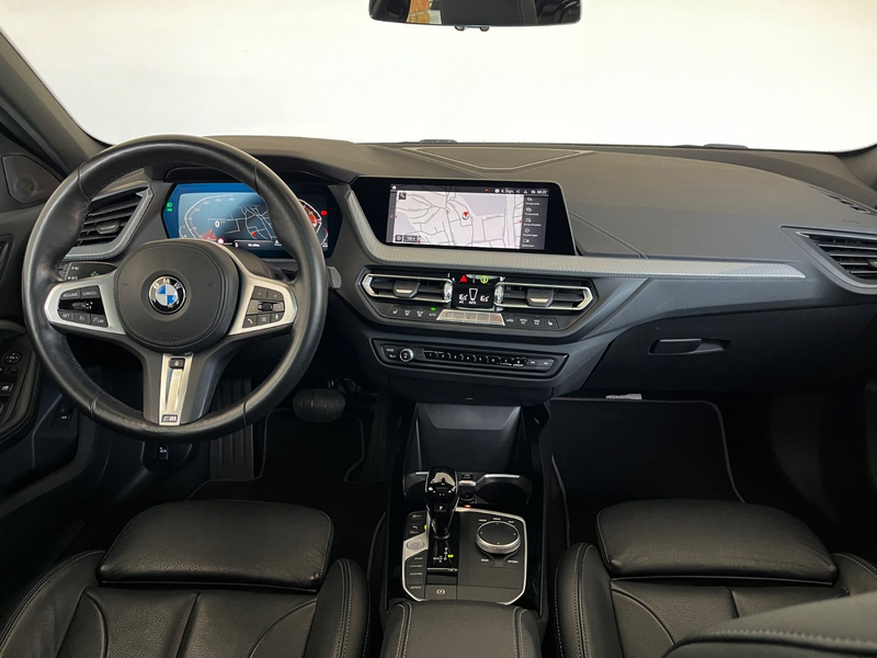 BMW 118 i SportLine HUD 18" CockpProf LED Navi — photo 9