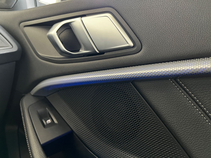 BMW 118 i SportLine HUD 18" CockpProf LED Navi — photo 22
