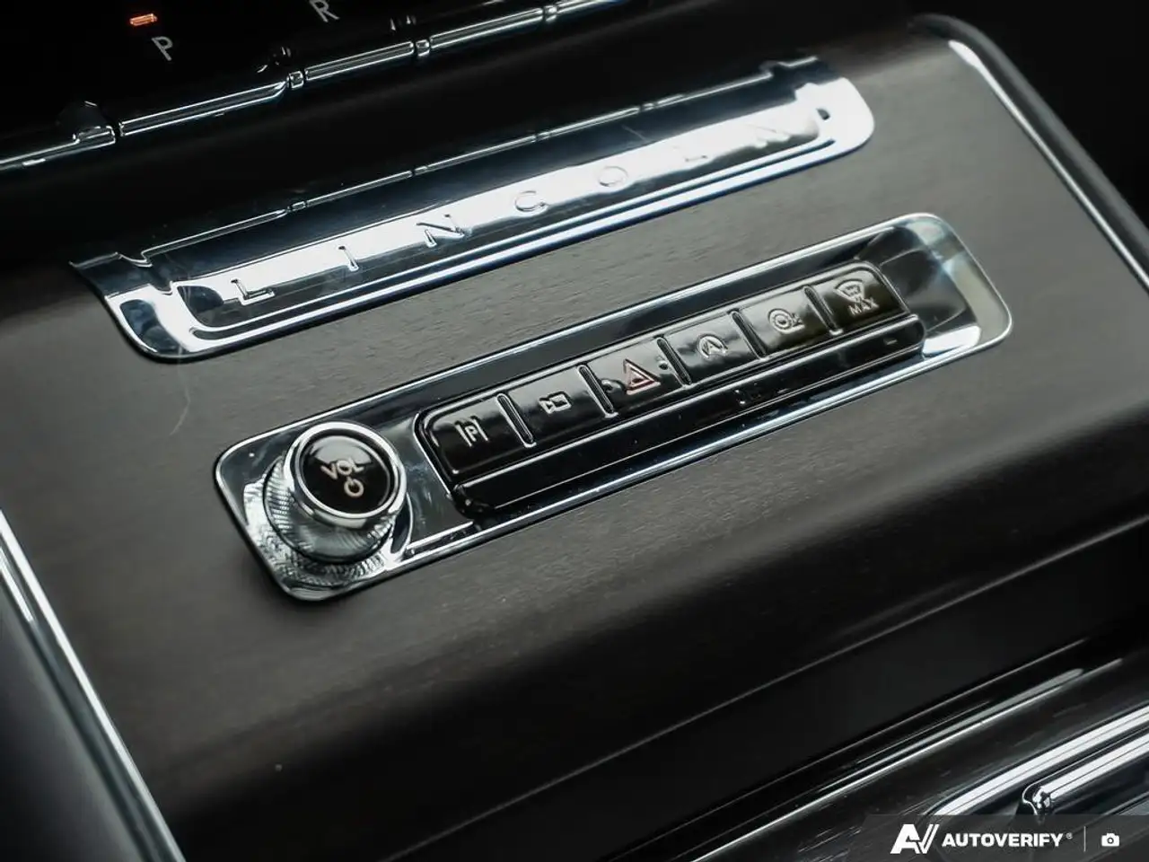 Lincoln Aviator снимка Lincoln Aviator