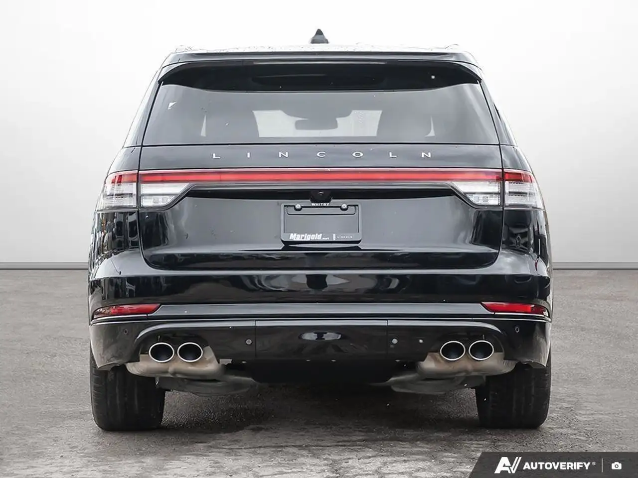 Lincoln Aviator снимка Lincoln Aviator