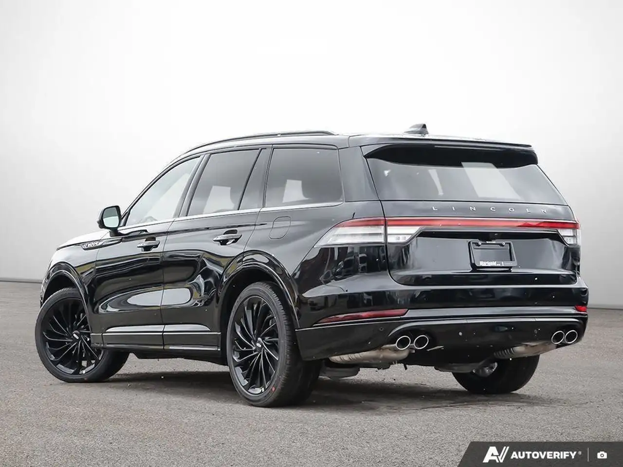 Lincoln Aviator снимка Lincoln Aviator