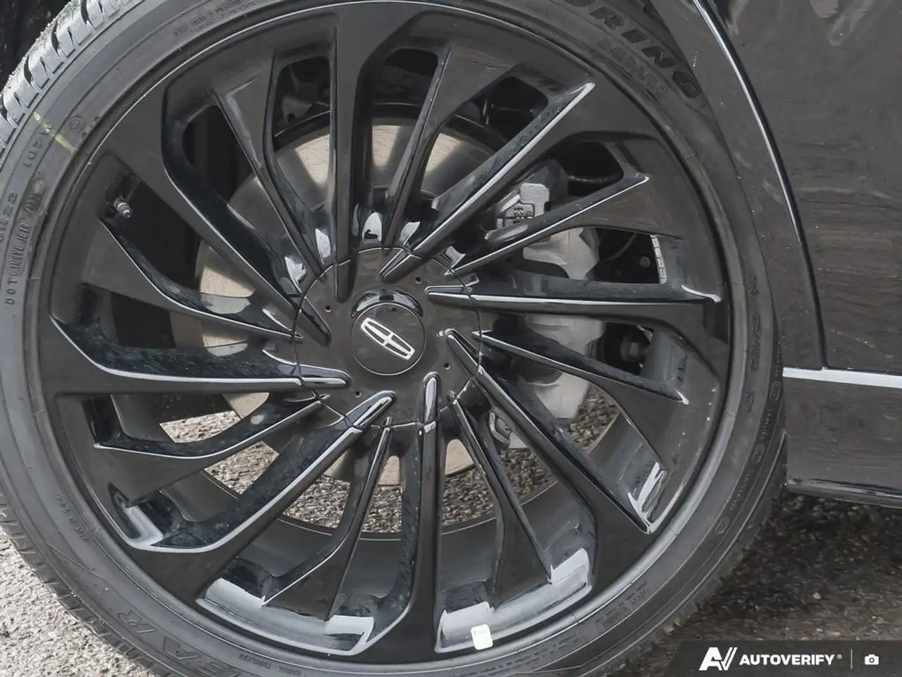 Lincoln Aviator снимка Lincoln Aviator