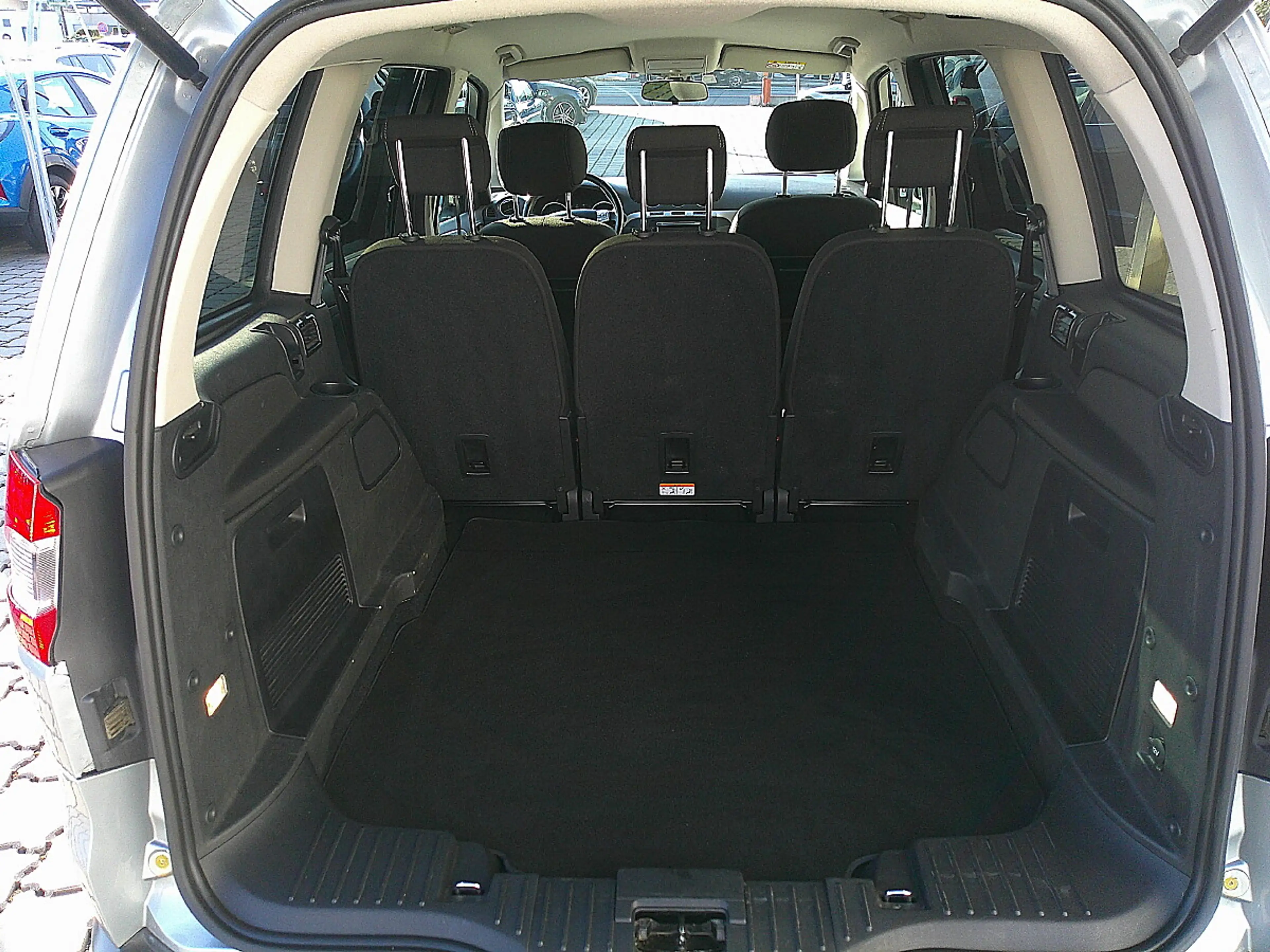 Ford Galaxy Business Plus 2,0 TDCi — photo 5