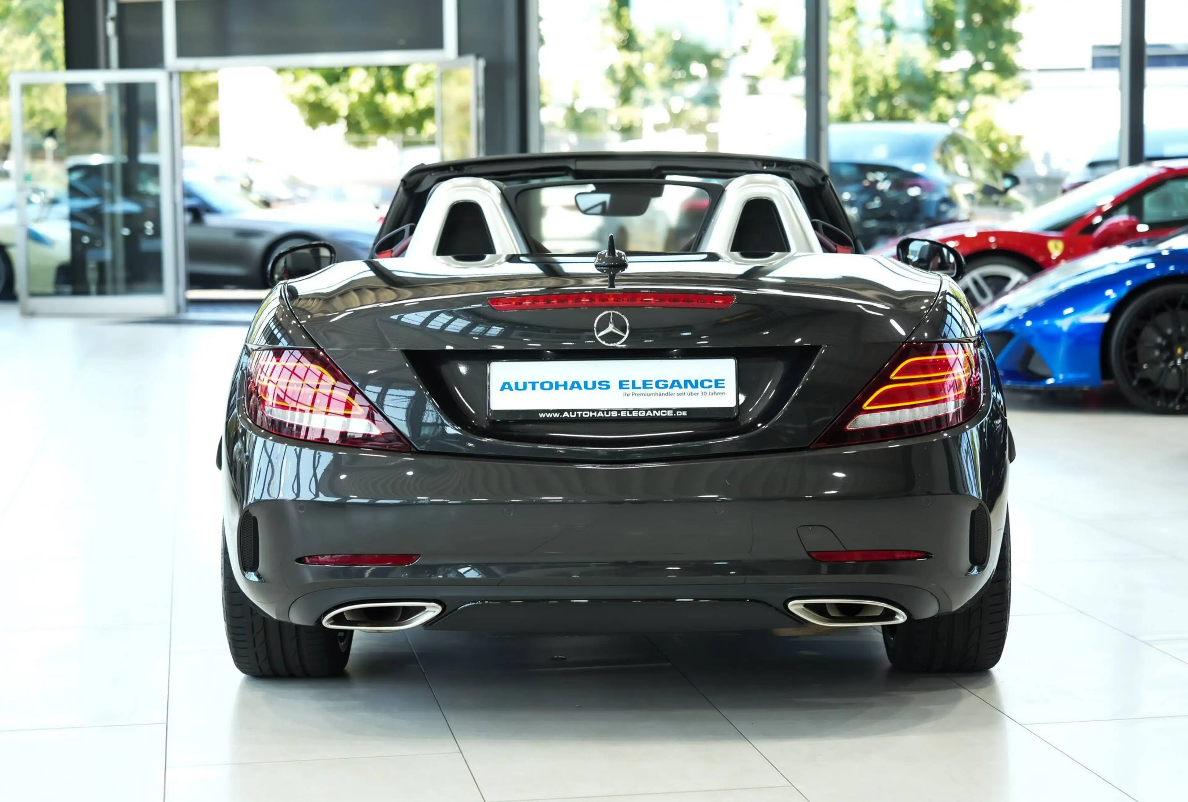 Mercedes-Benz SLC 300 Roadster*AMG-LINE*NIGHT*SPORTSITZE*H&K* — photo 5