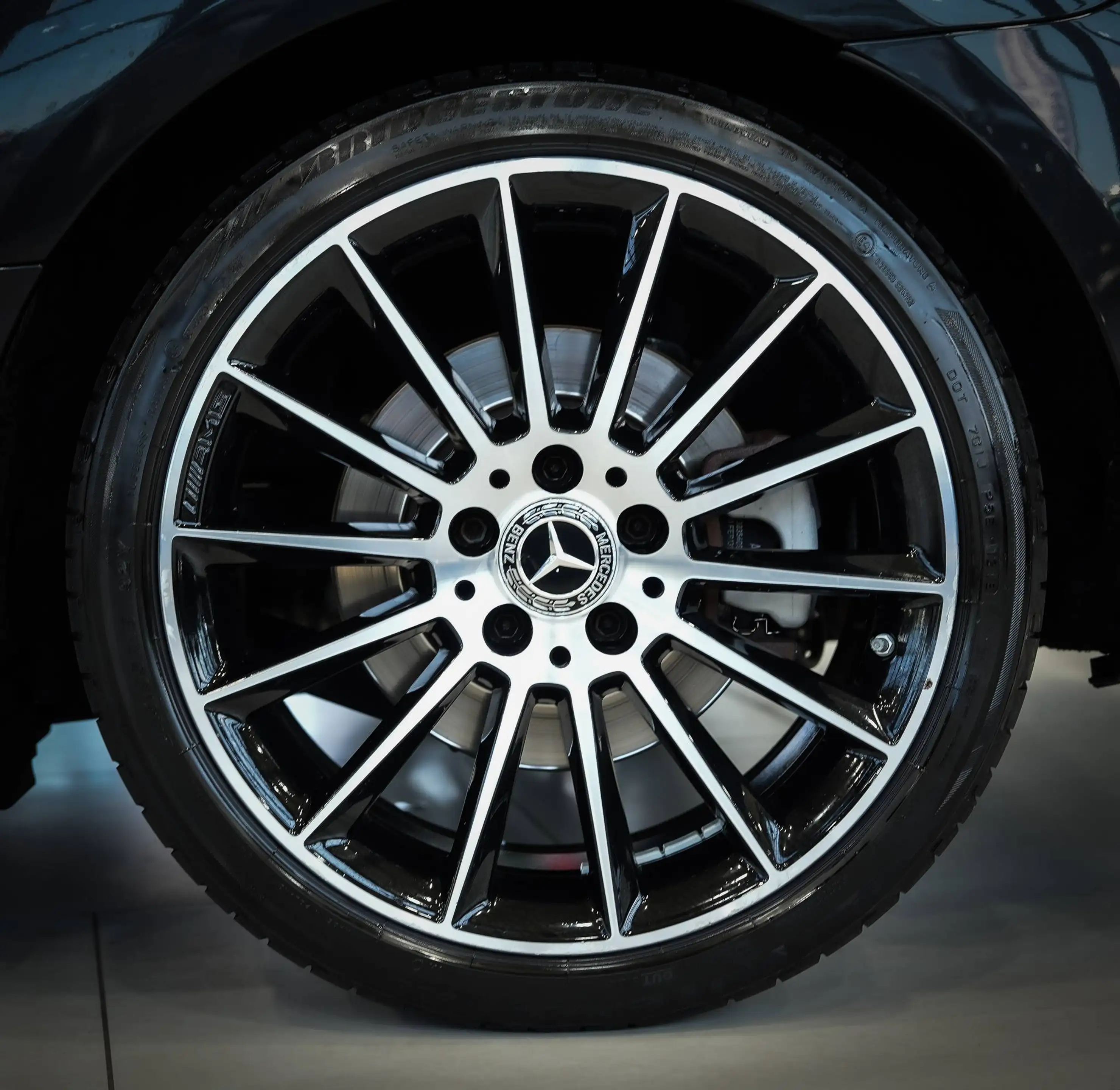 Mercedes-Benz SLC 300 Roadster*AMG-LINE*NIGHT*SPORTSITZE*H&K* — photo 9