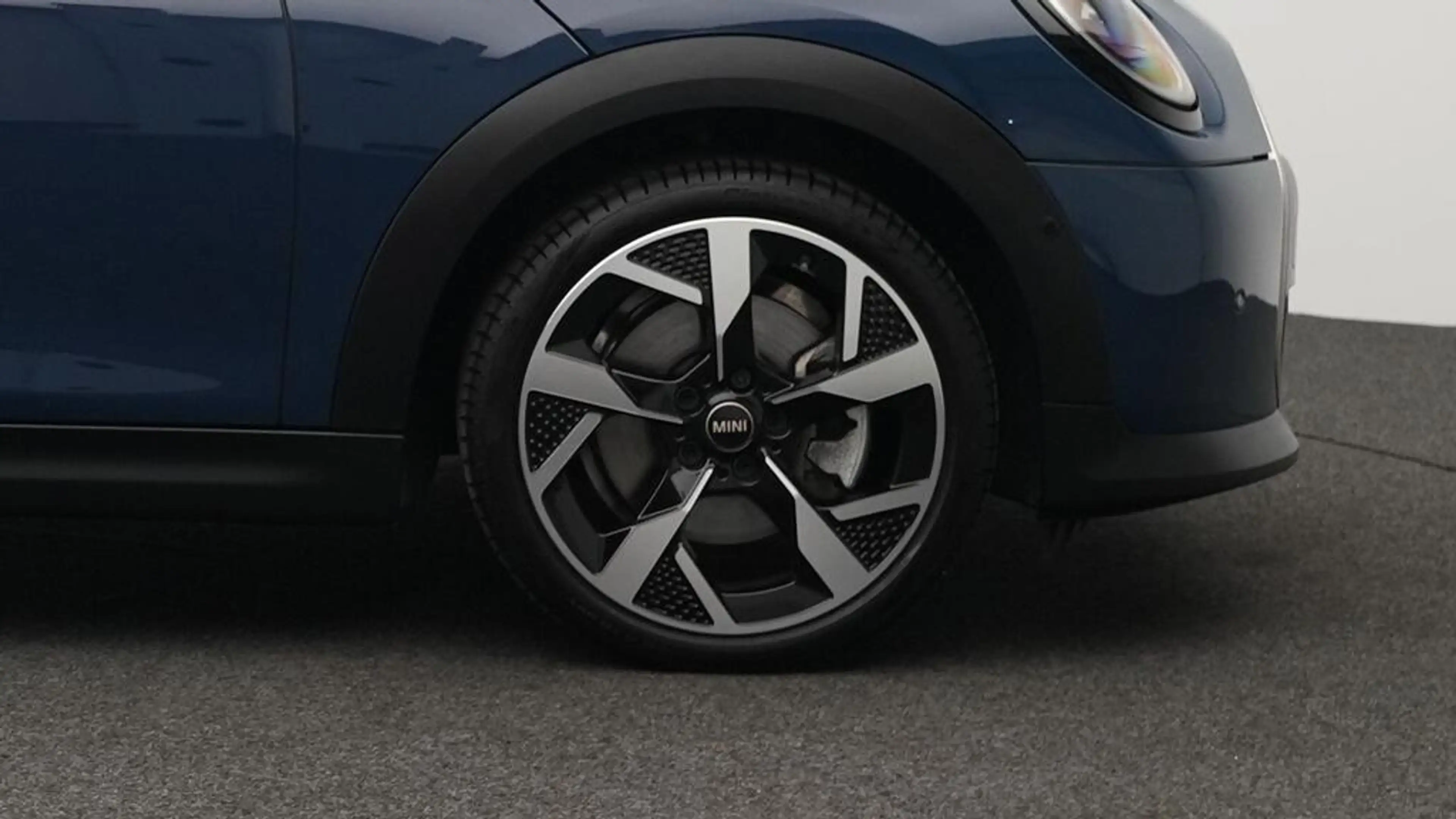 MINI Cooper C Cabrio Favoured Trim — photo 12
