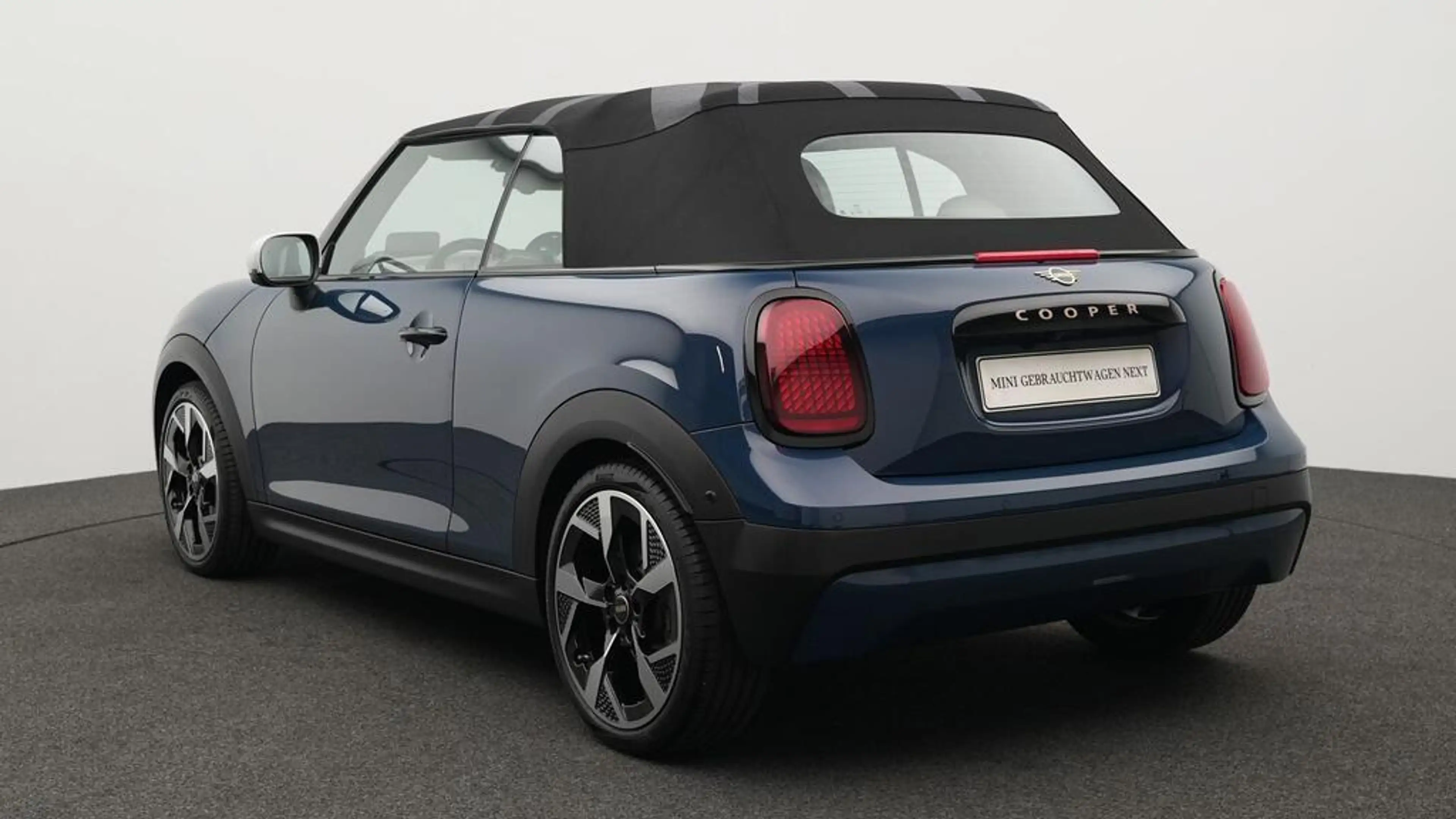MINI Cooper C Cabrio Favoured Trim — photo 4