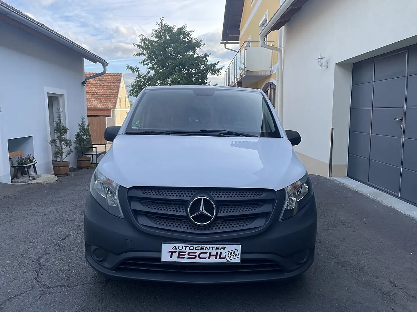 Mercedes-Benz Vito Tourer **9 Sitze** Negro - 1