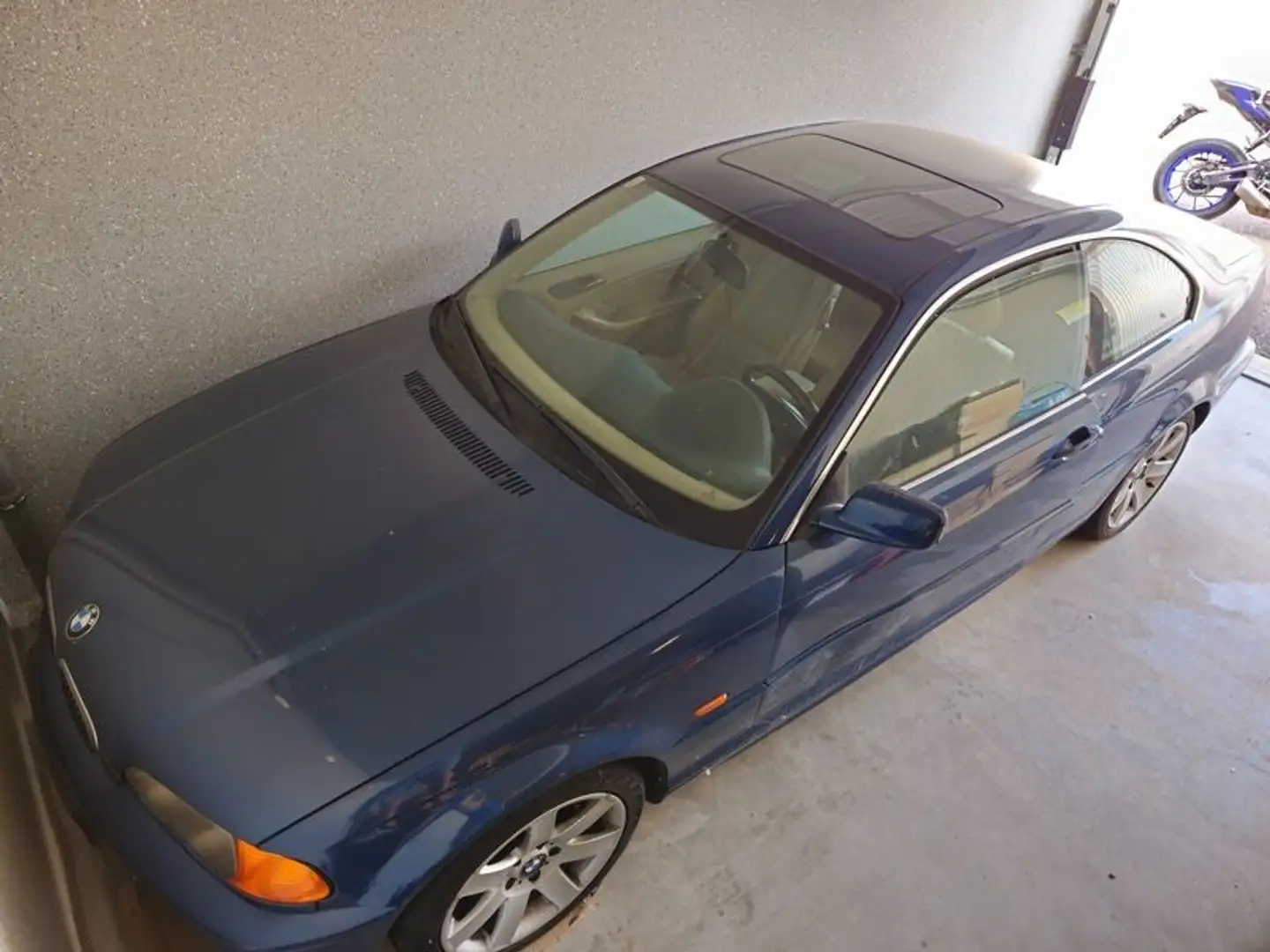 BMW 330 330Ci - 2