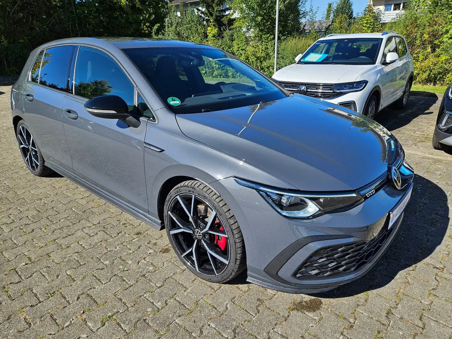 Volkswagen Golf VIII GTD Discover Pro Matrix LED AHK Navi Grigio - 2