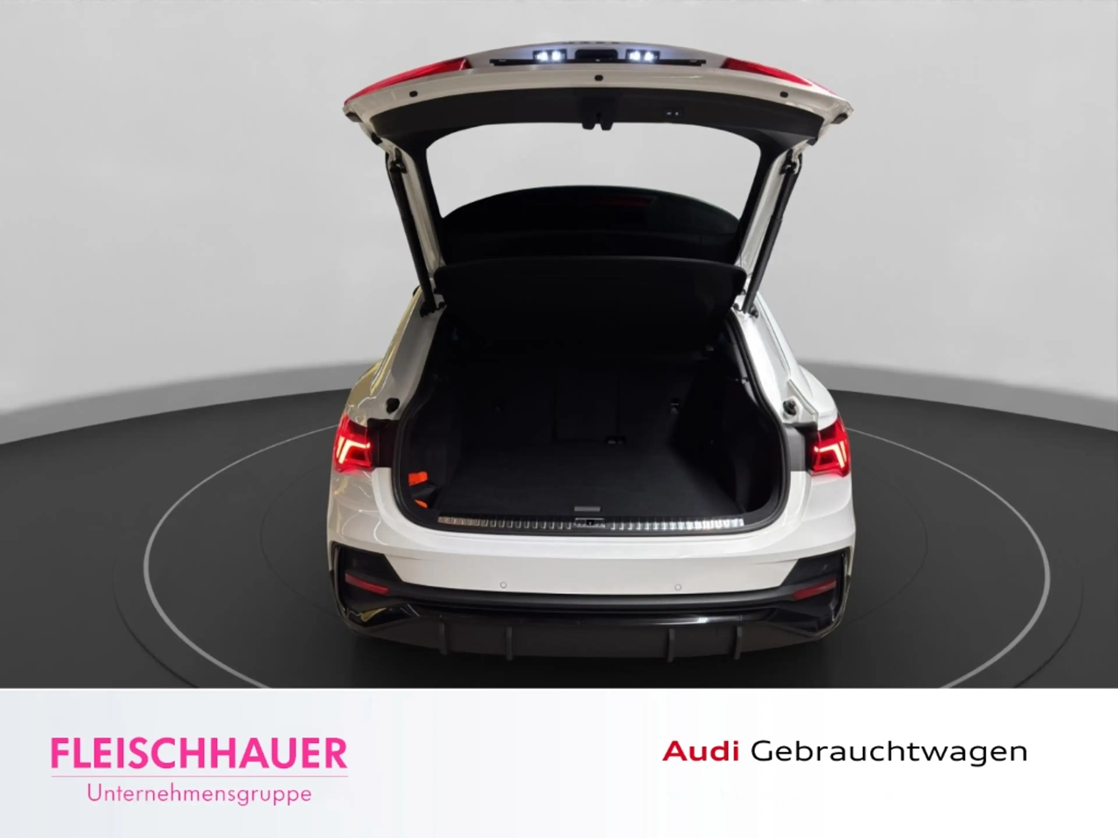 Audi Q3 Sportback 35 TFSI S line LED+ACC+NAVI+PDC V&H+BUSI — photo 17