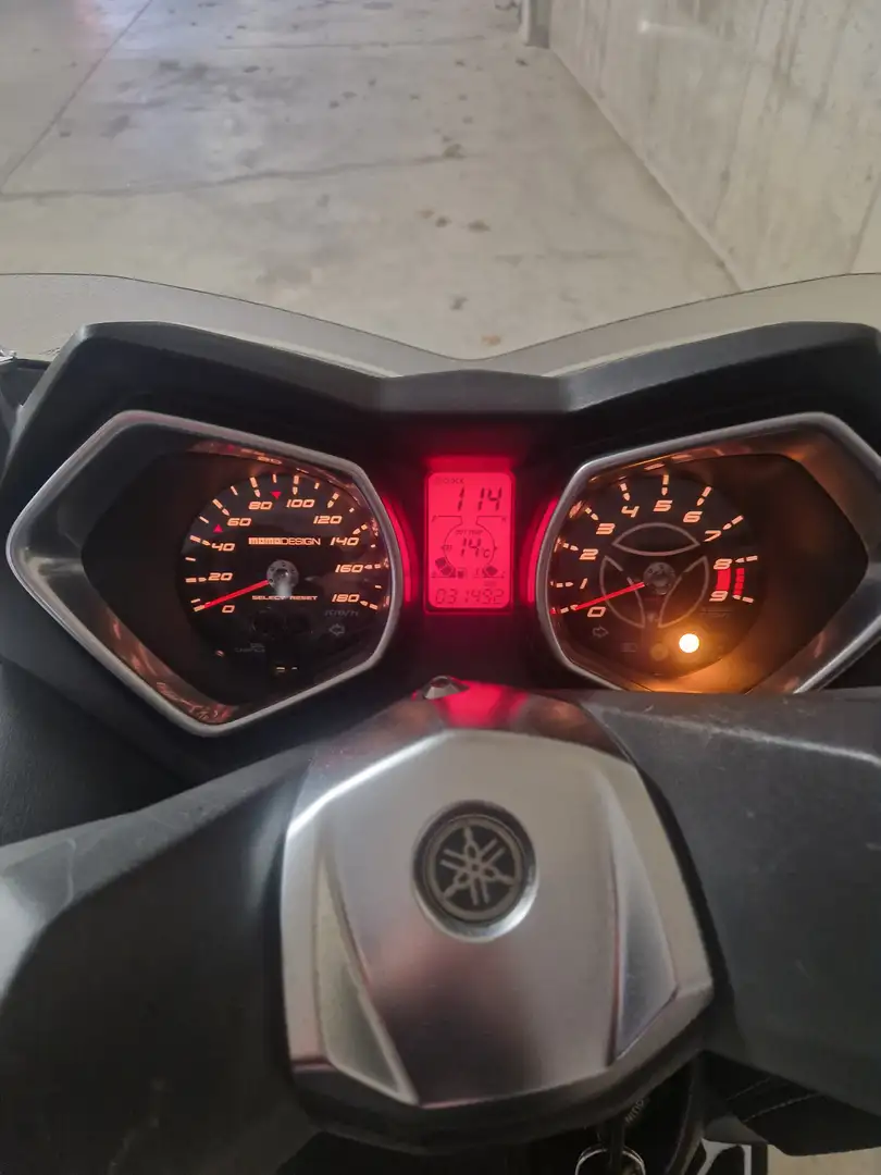 Yamaha X-Max 400 - 2
