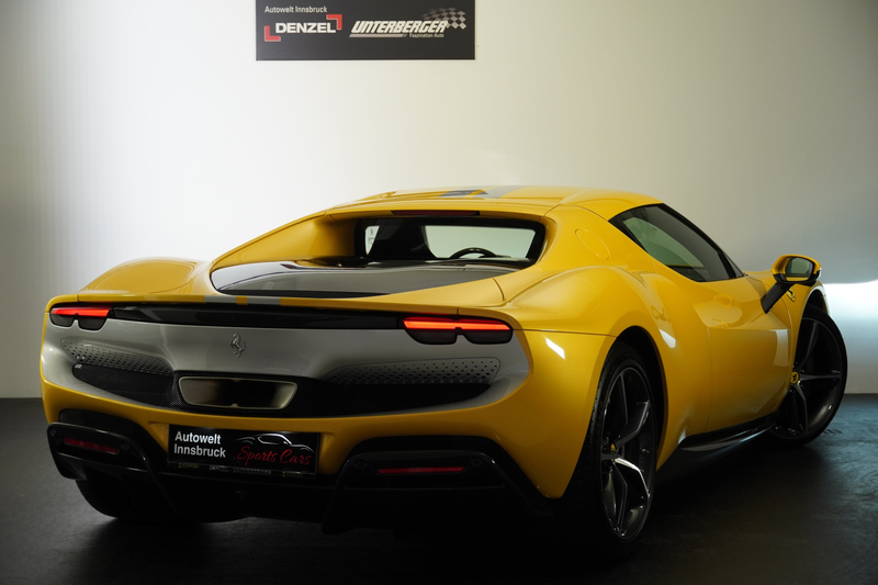 Ferrari 296 GTB Assetto Fiorano — photo 3