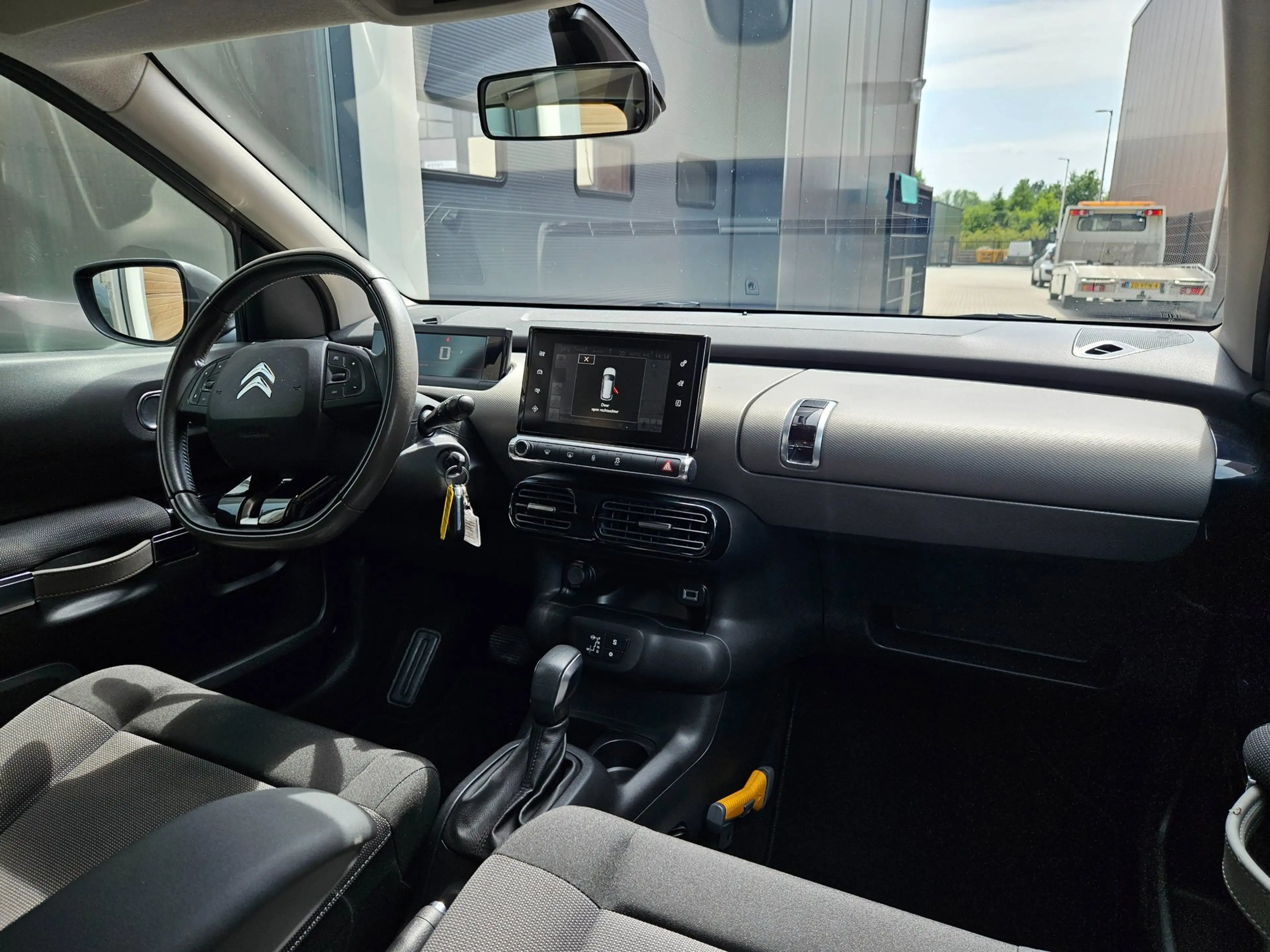 Citroen C4 Cactus 1.2 PureTech Shine Camera Navi 17" — photo 12
