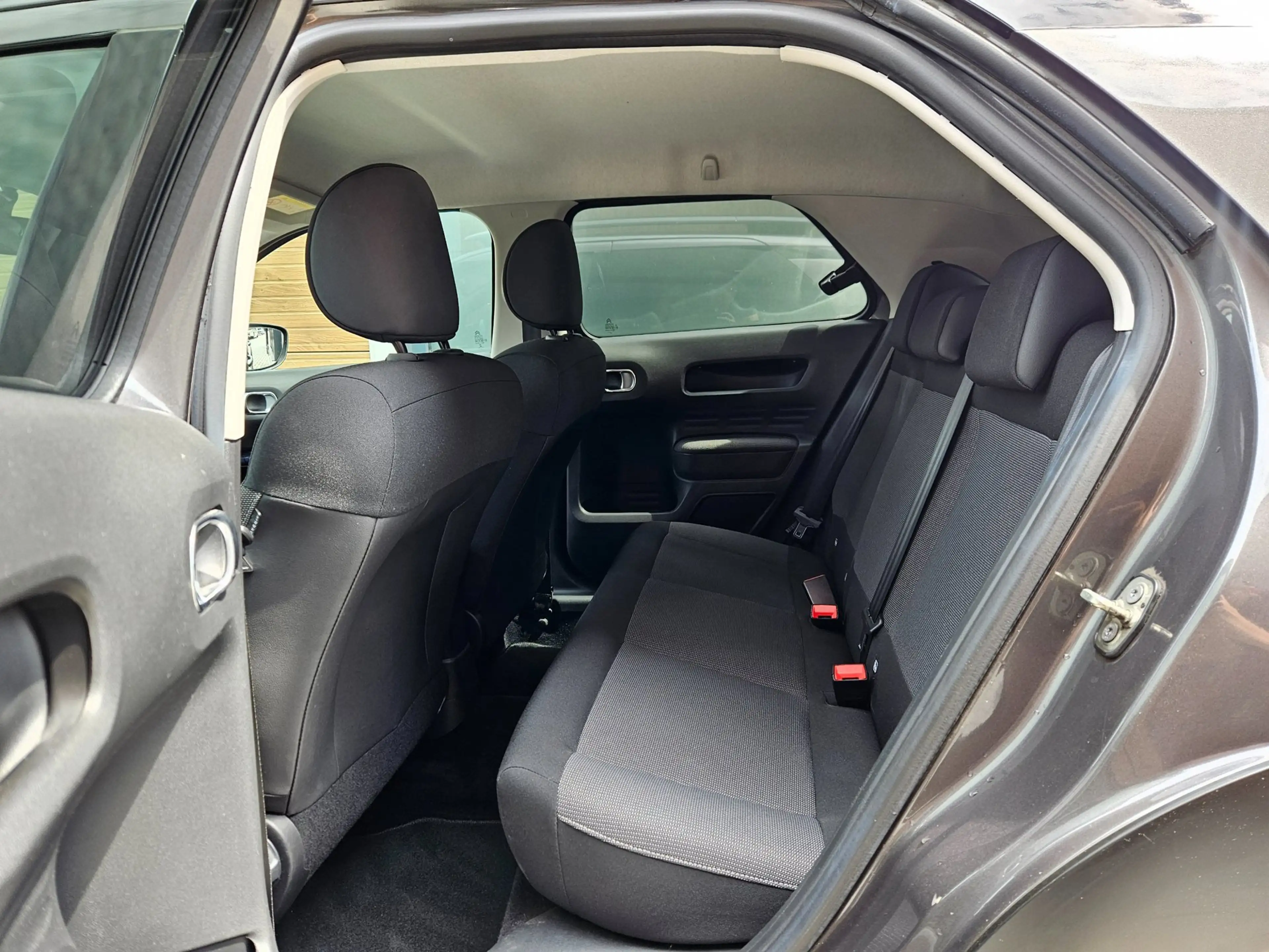 Citroen C4 Cactus 1.2 PureTech Shine Camera Navi 17" — photo 10