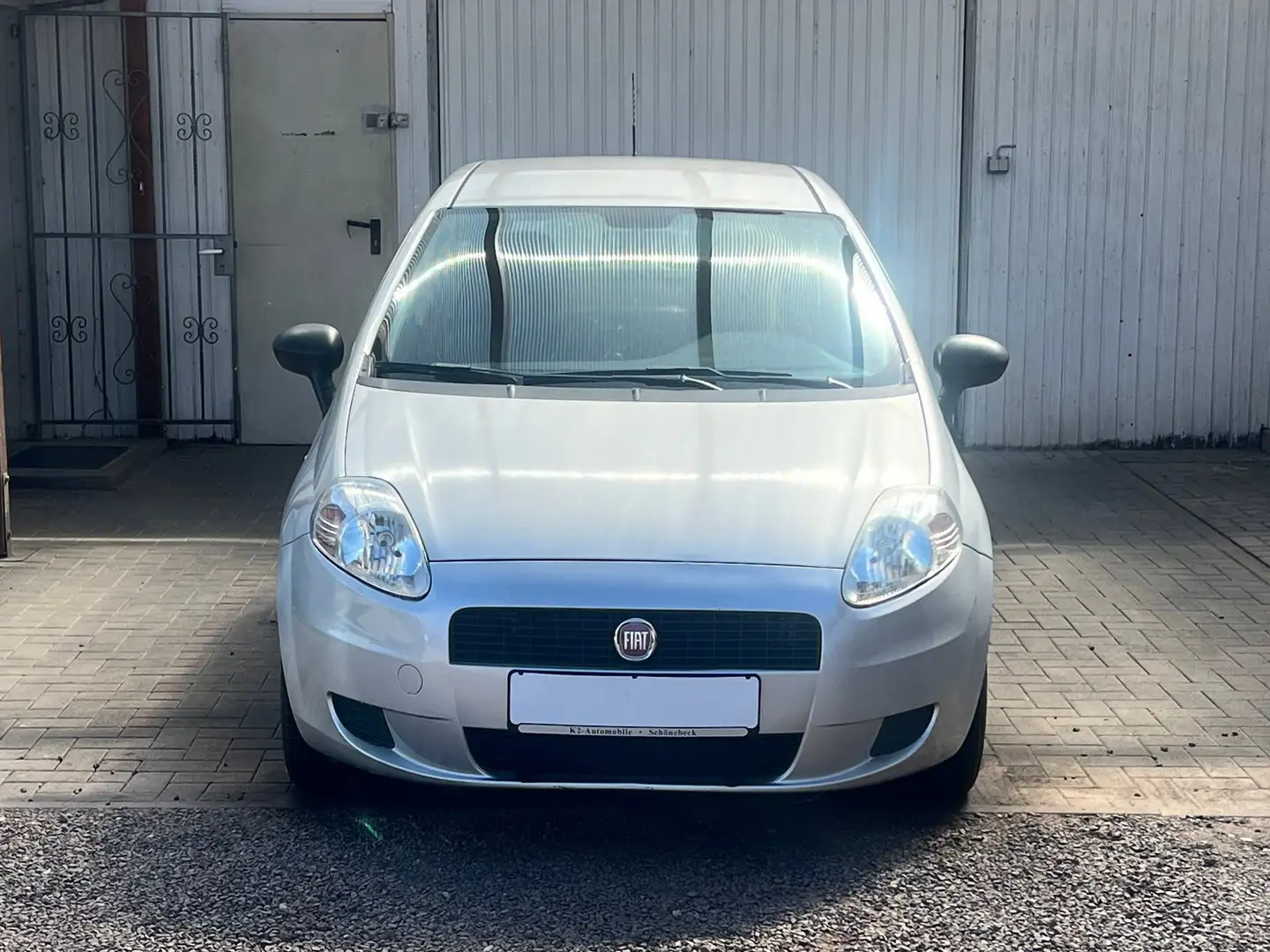 Fiat Grande Punto Erst 53.000KM. Stříbrná - 2