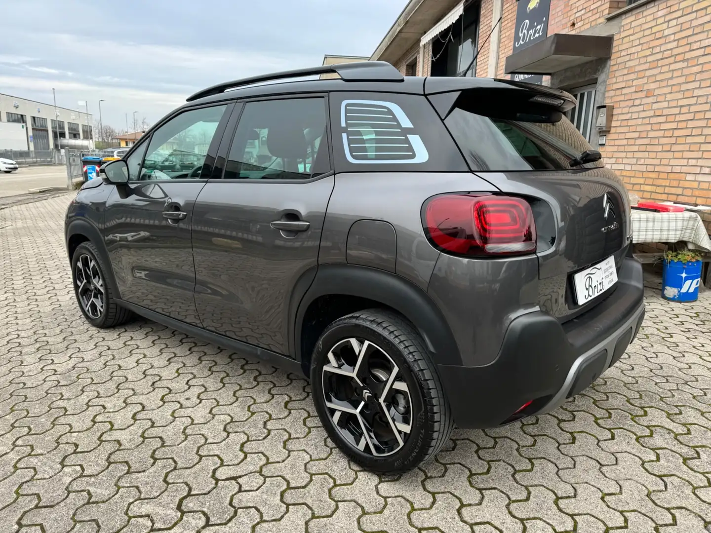 Citroen C3 Aircross PureTech 130 S&S EAT6 Shine Šedá - 2