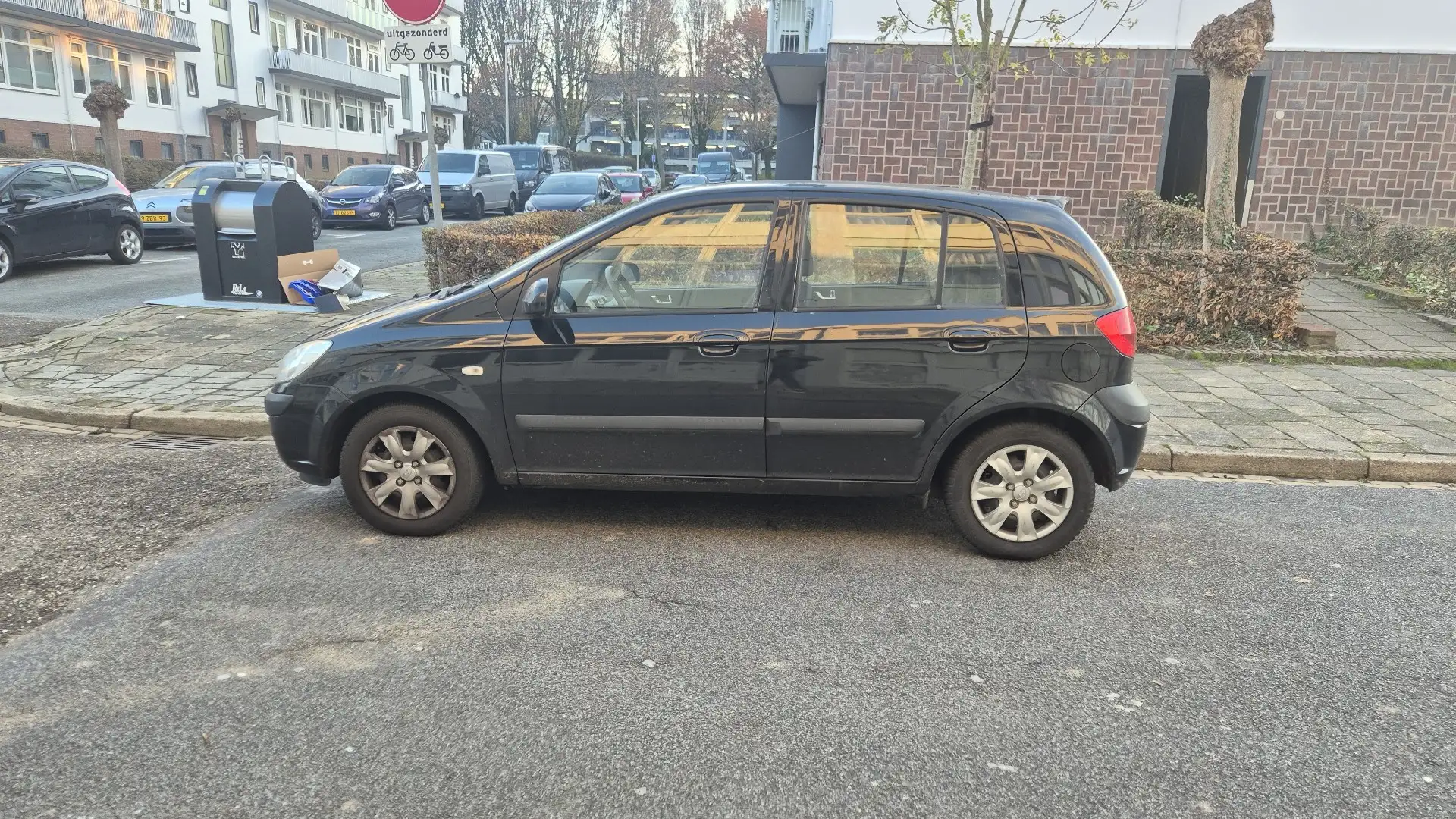 Hyundai Getz 1.1i Active Young Fekete - 2