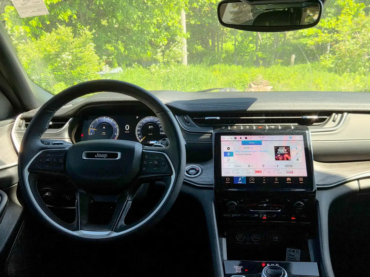 Jeep Grand Cherokee снимка Jeep Grand Cherokee