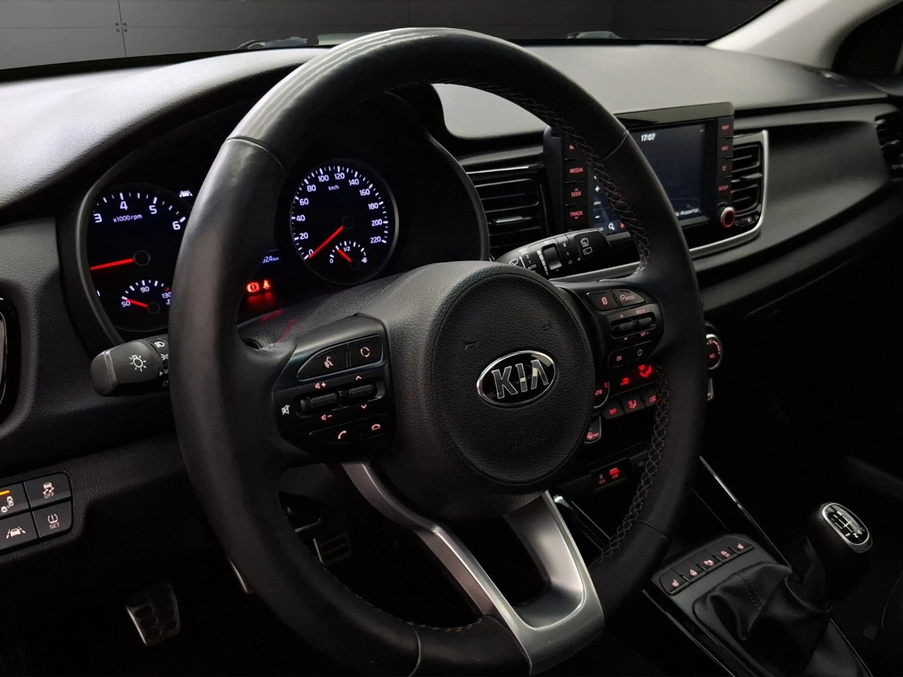Kia Rio Platinum Edition Kamera PDC Tempom. Leder — photo 10