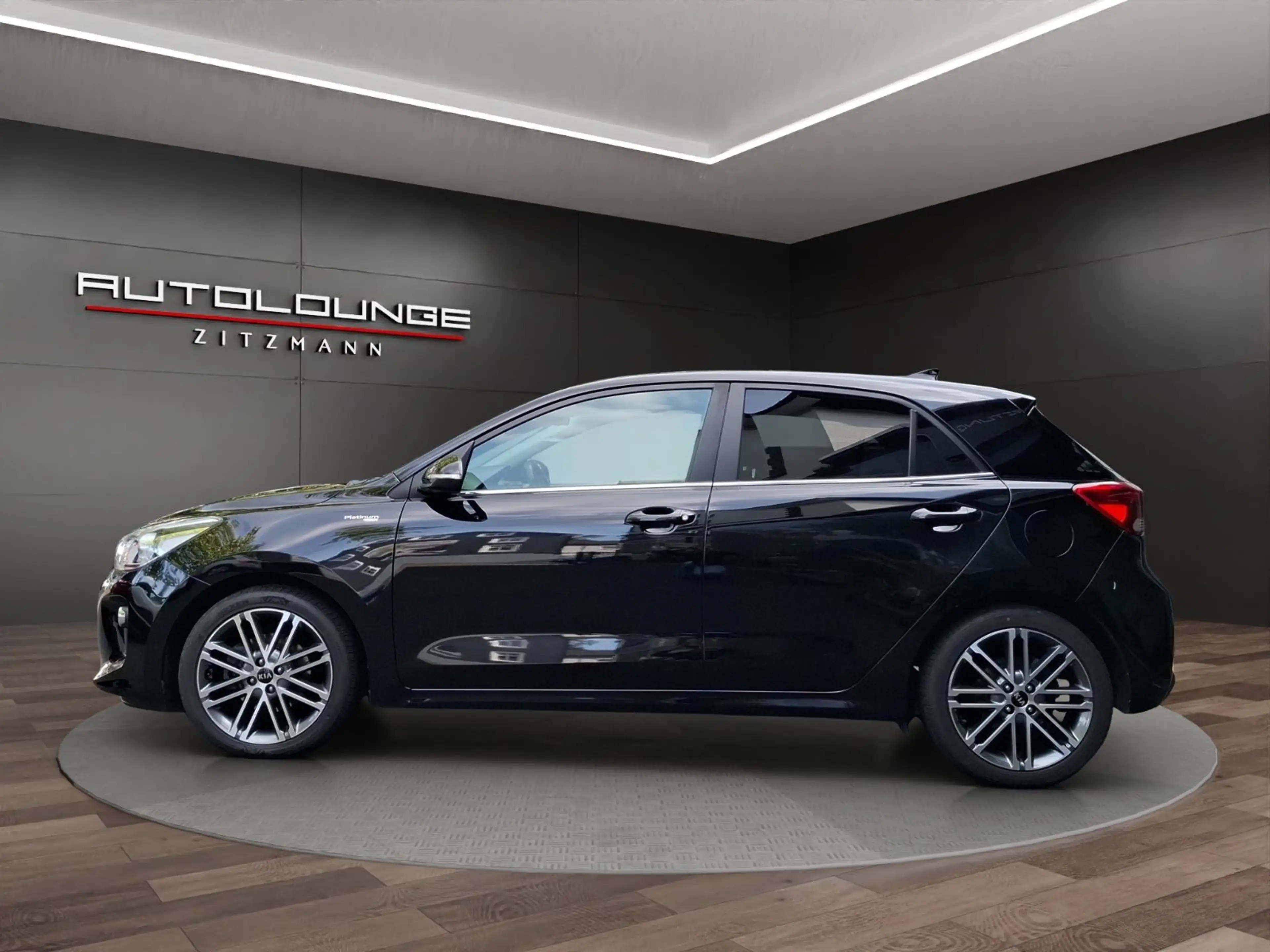 Kia Rio Platinum Edition Kamera PDC Tempom. Leder — photo 2