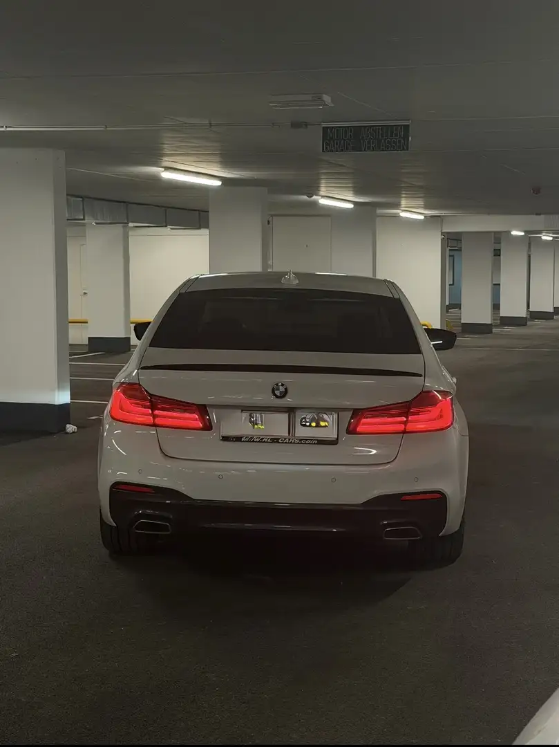 BMW 530 530e M-Sport Individual - 2