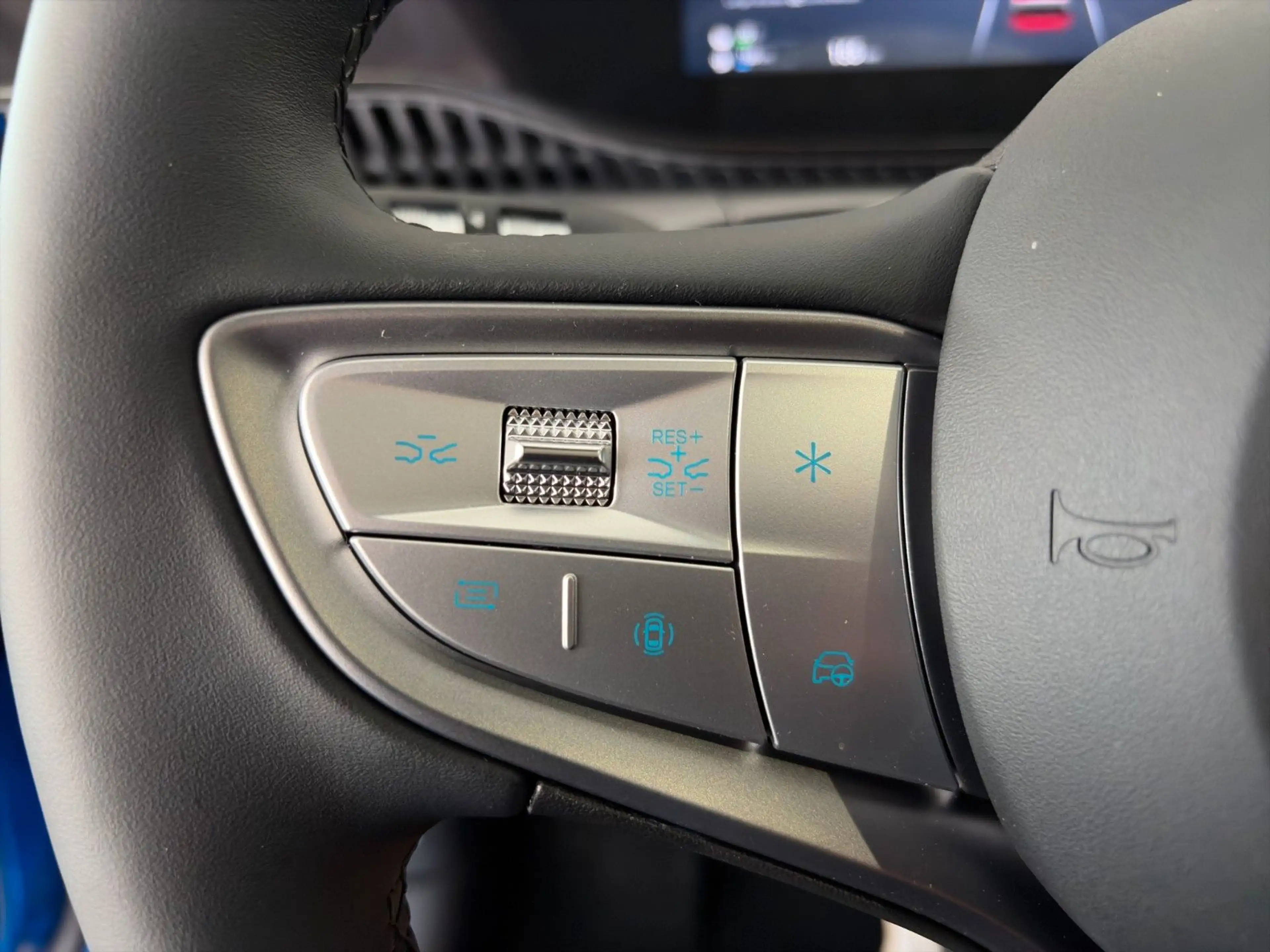 BYD Dolphin G DM-i Comfort /PANO/SHZ/SOFORT — photo 15