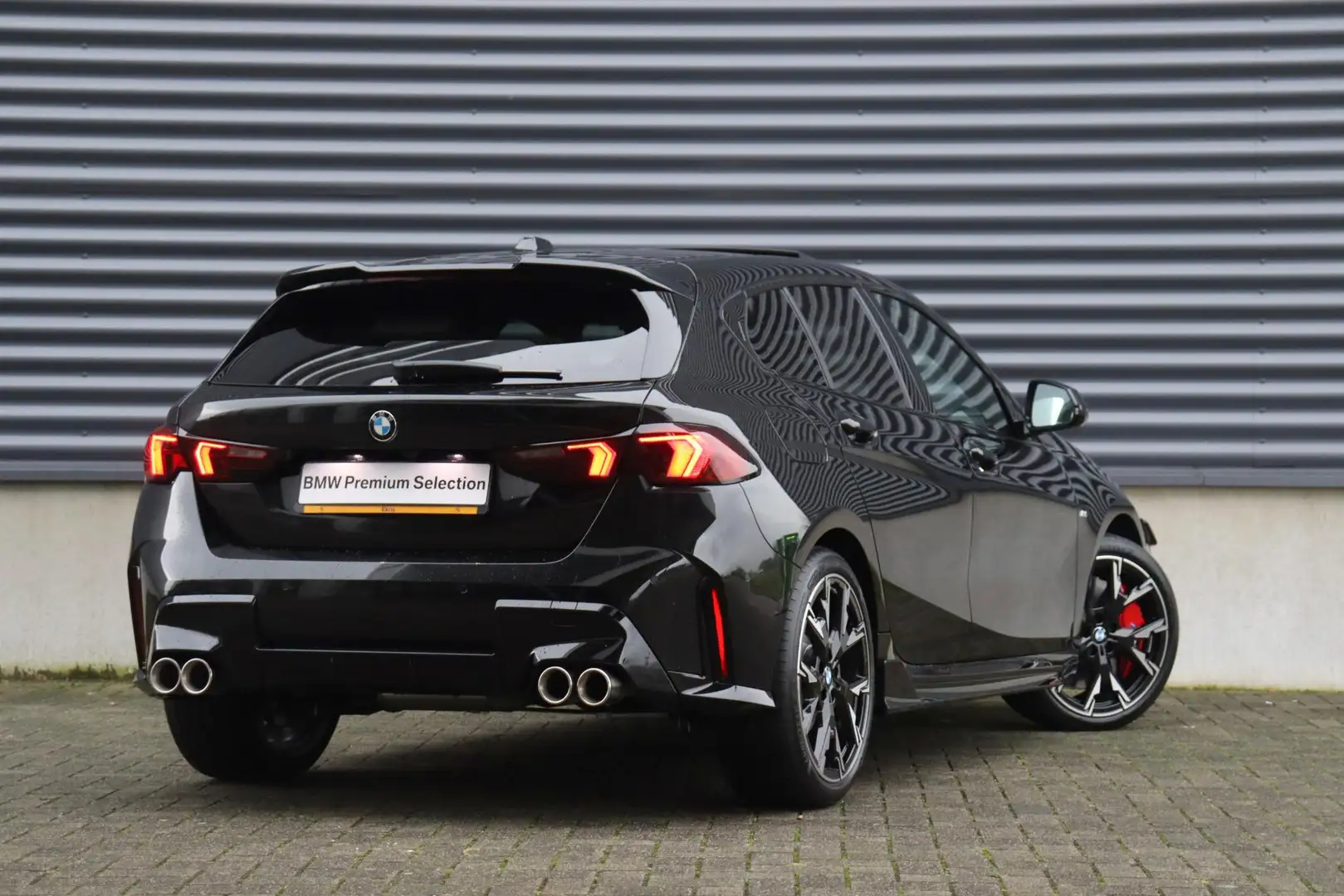 BMW 120 1 Serie 5-deurs | M Sportpakket Pro | Premium Pack Noir - 2