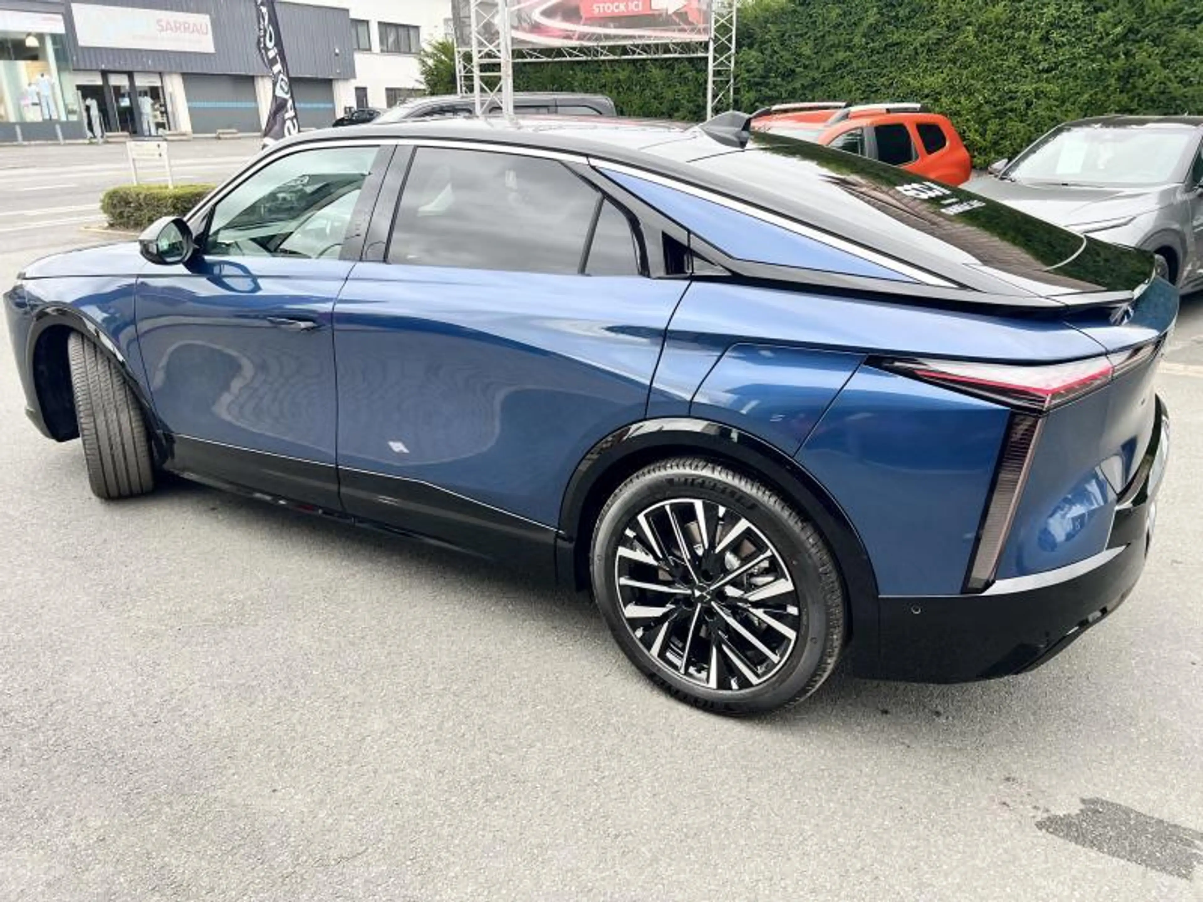 DS Automobiles DS N°8 ETOILE FWD 230 HP — photo 3